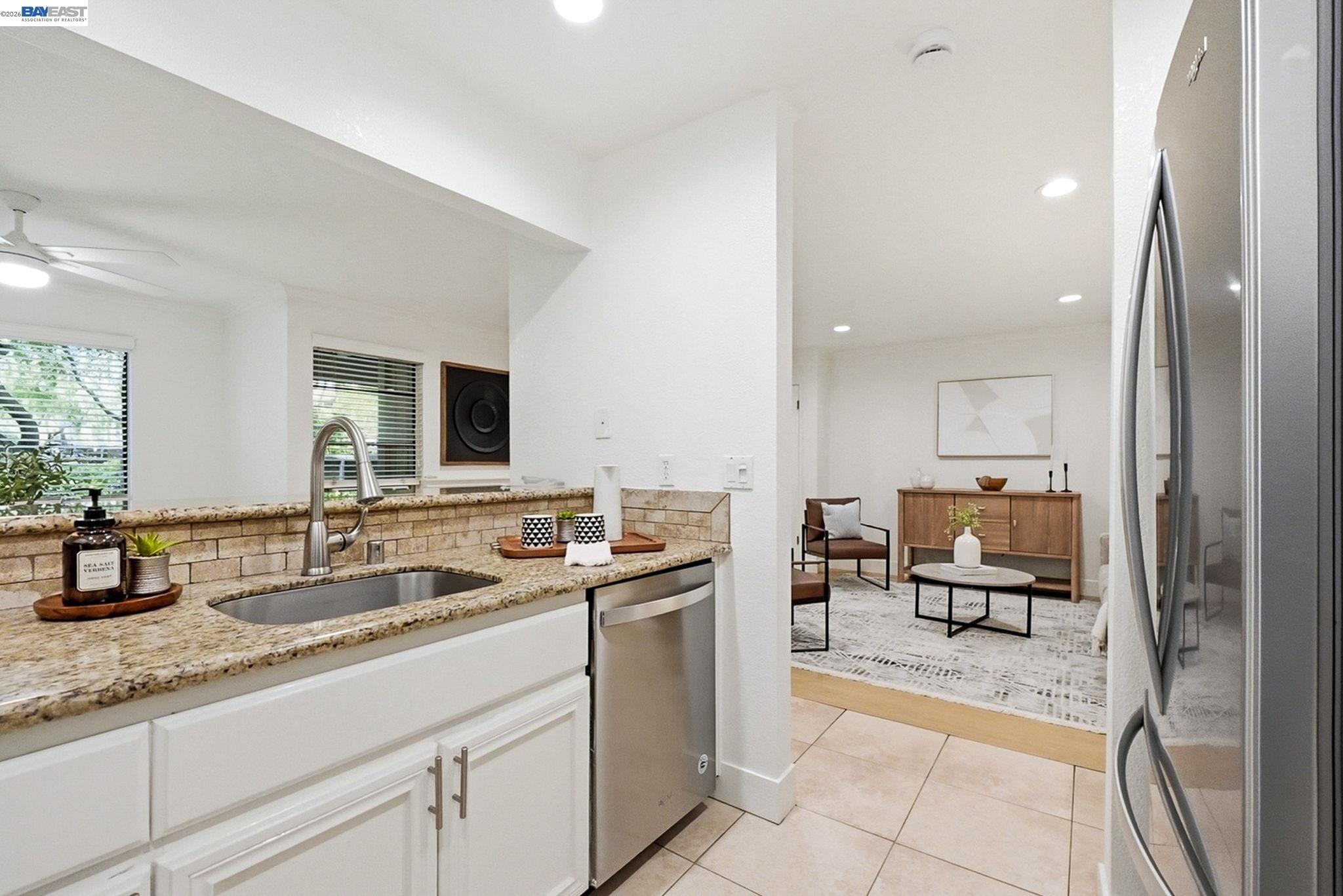 Detail Gallery Image 13 of 26 For 3855 Panda Pl, San Jose,  CA 95117 - 2 Beds | 2 Baths