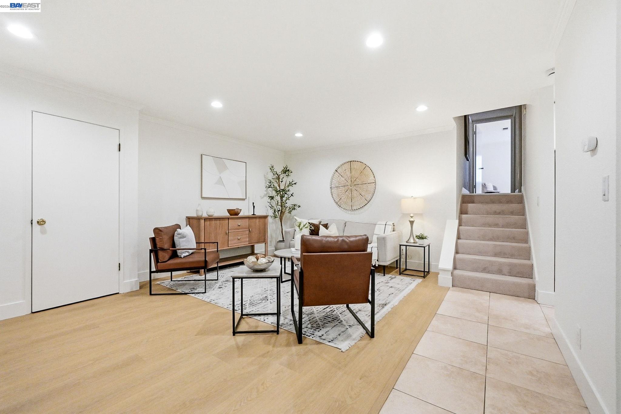 Detail Gallery Image 5 of 26 For 3855 Panda Pl, San Jose,  CA 95117 - 2 Beds | 2 Baths