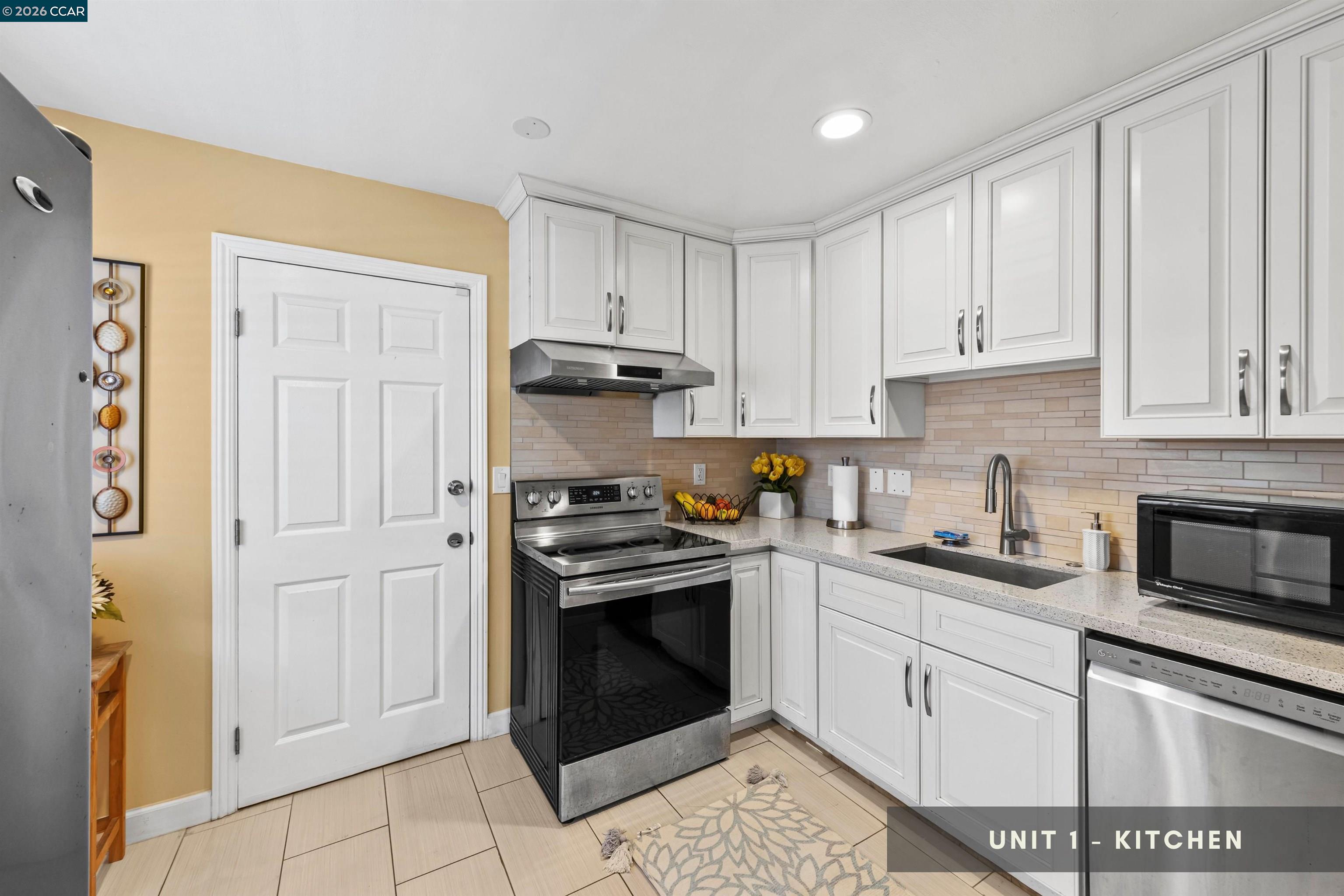 Detail Gallery Image 10 of 56 For 4143 Cheeney St, Santa Clara,  CA 95054 - 6 Beds | 5 Baths