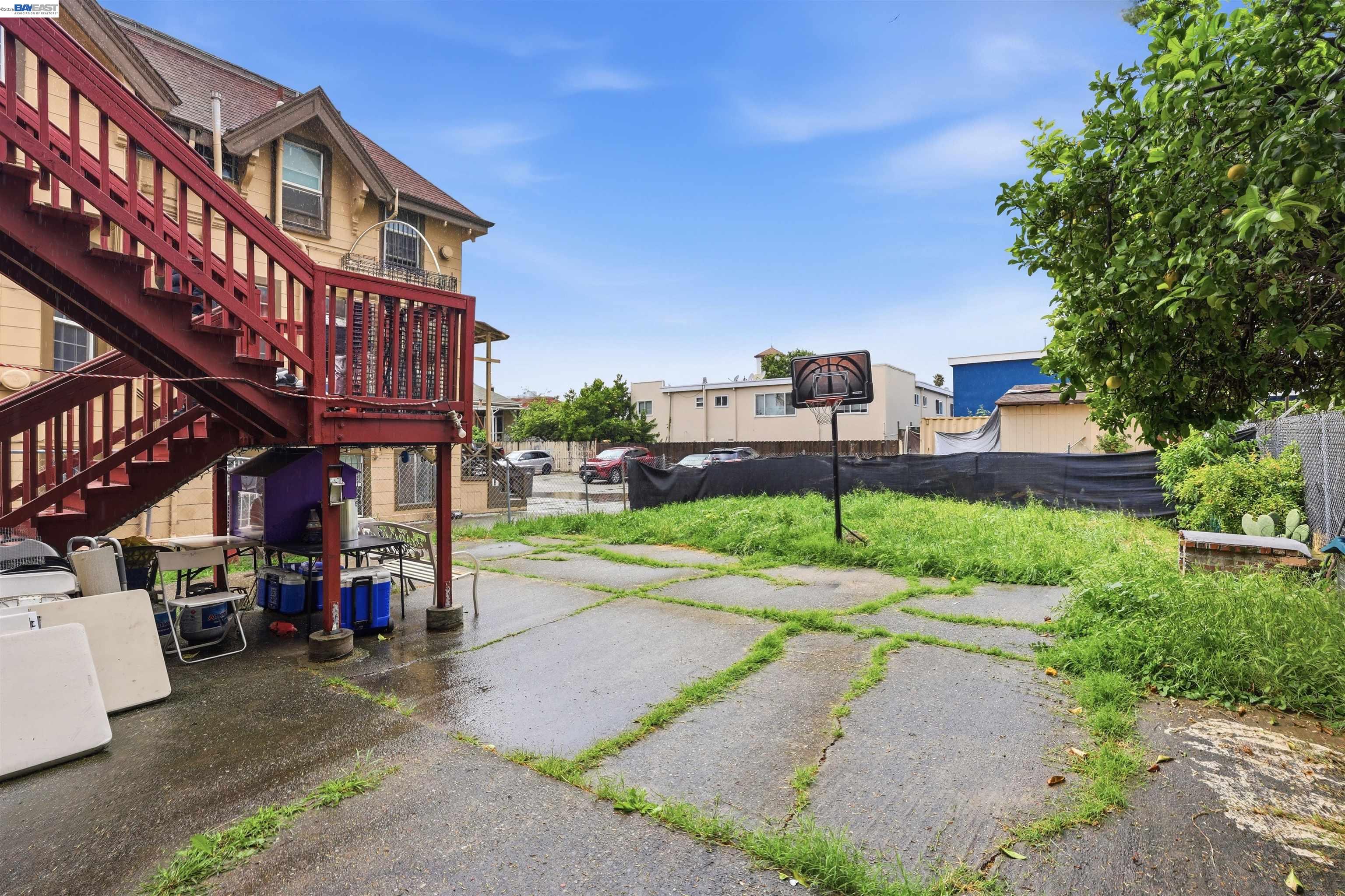 Detail Gallery Image 6 of 19 For 1625 7th Ave, Oakland,  CA 94606 - – Beds | – Baths