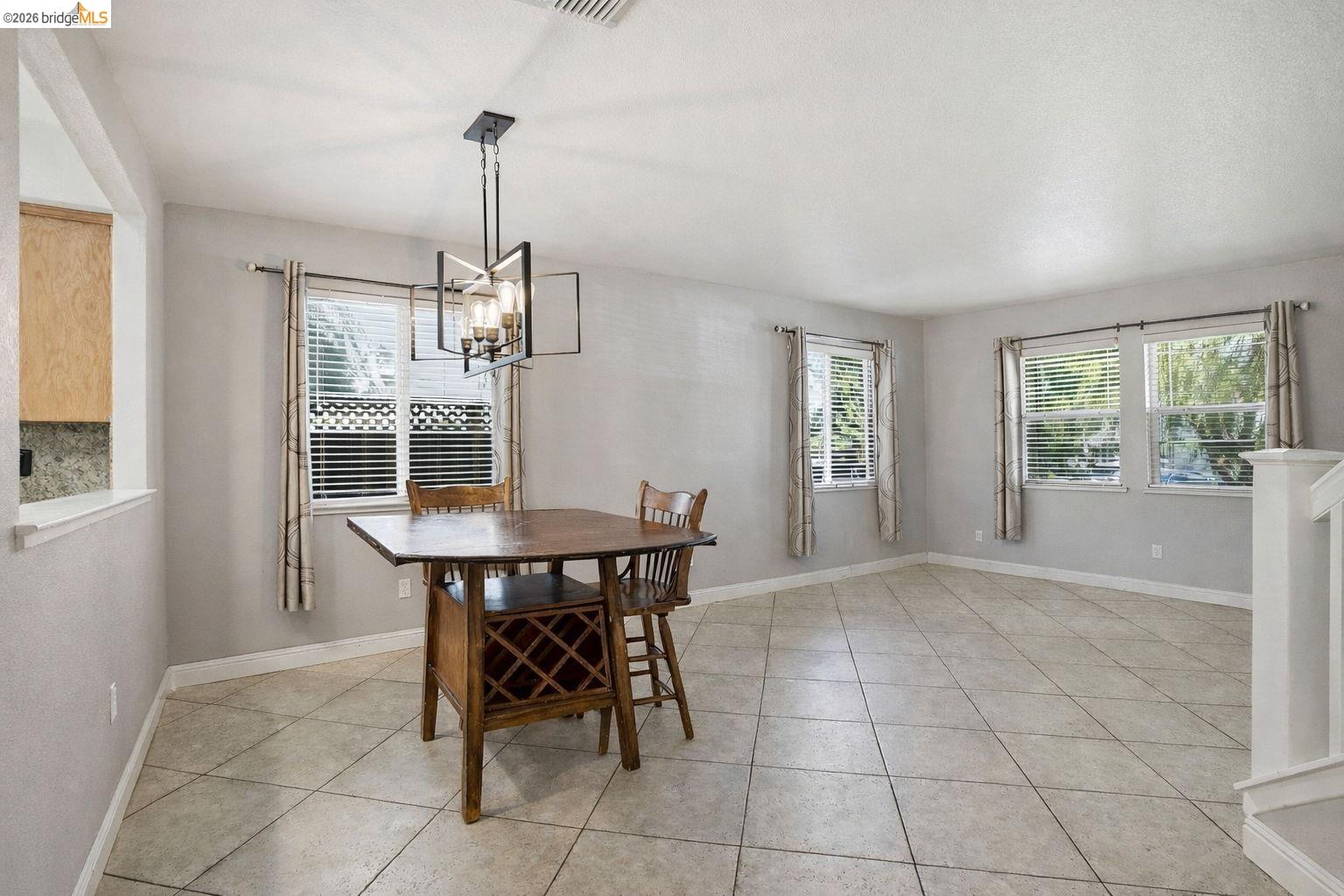 Detail Gallery Image 15 of 48 For 4008 Galenez Way, Antioch,  CA 94531 - 4 Beds | 2/1 Baths