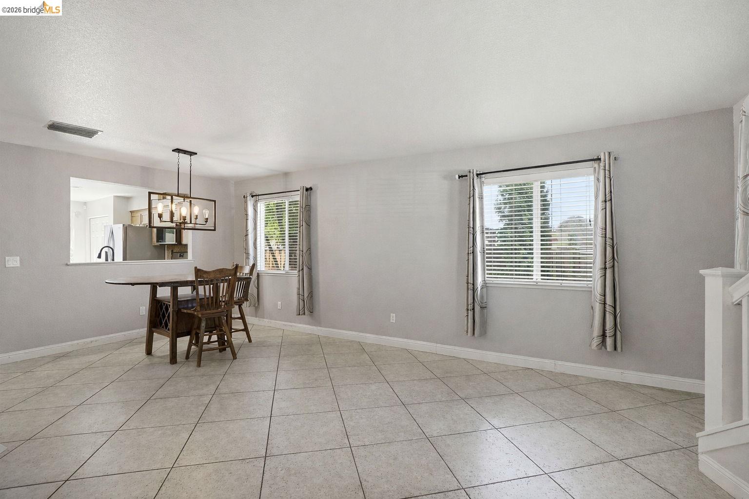 Detail Gallery Image 16 of 48 For 4008 Galenez Way, Antioch,  CA 94531 - 4 Beds | 2/1 Baths