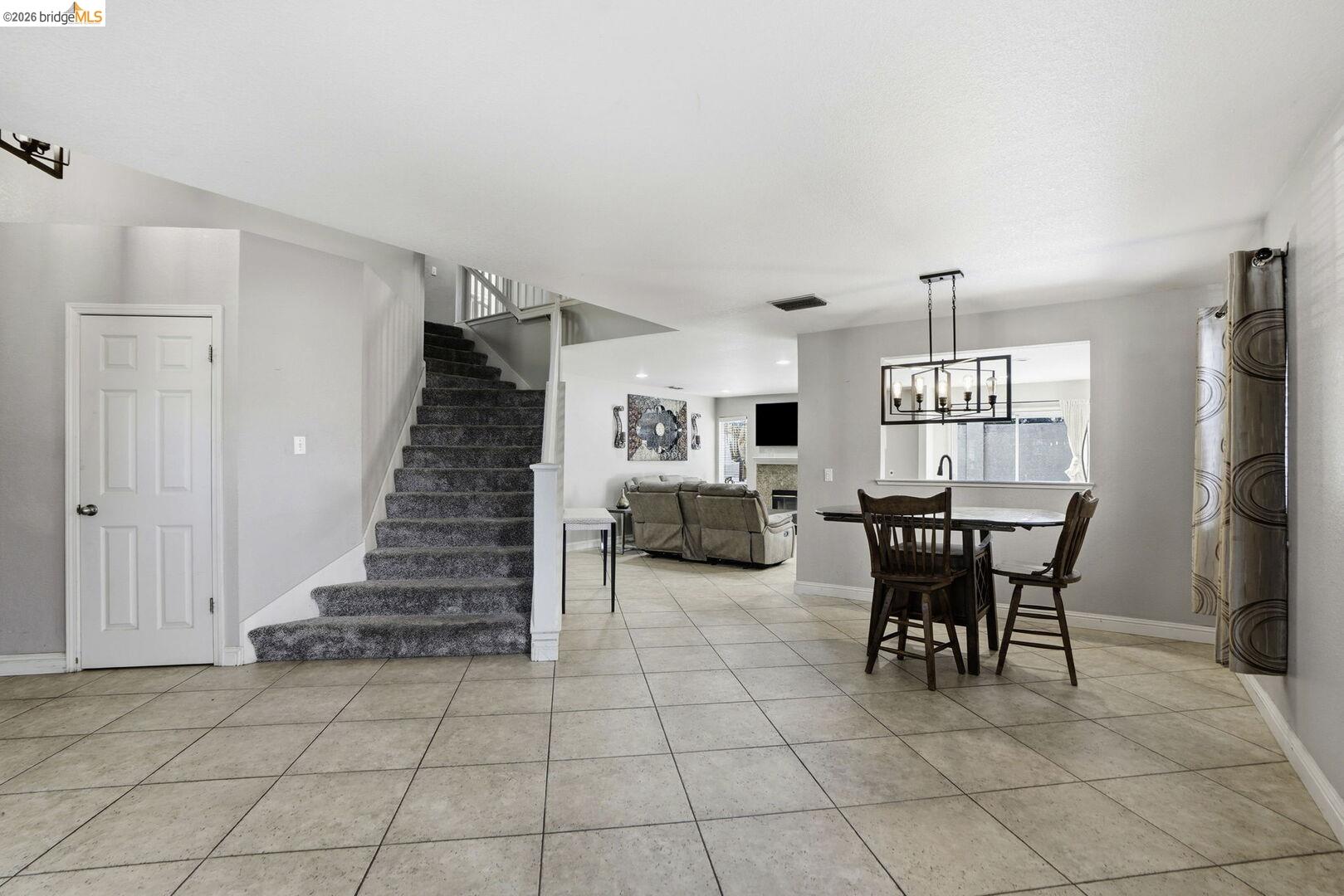 Detail Gallery Image 17 of 48 For 4008 Galenez Way, Antioch,  CA 94531 - 4 Beds | 2/1 Baths