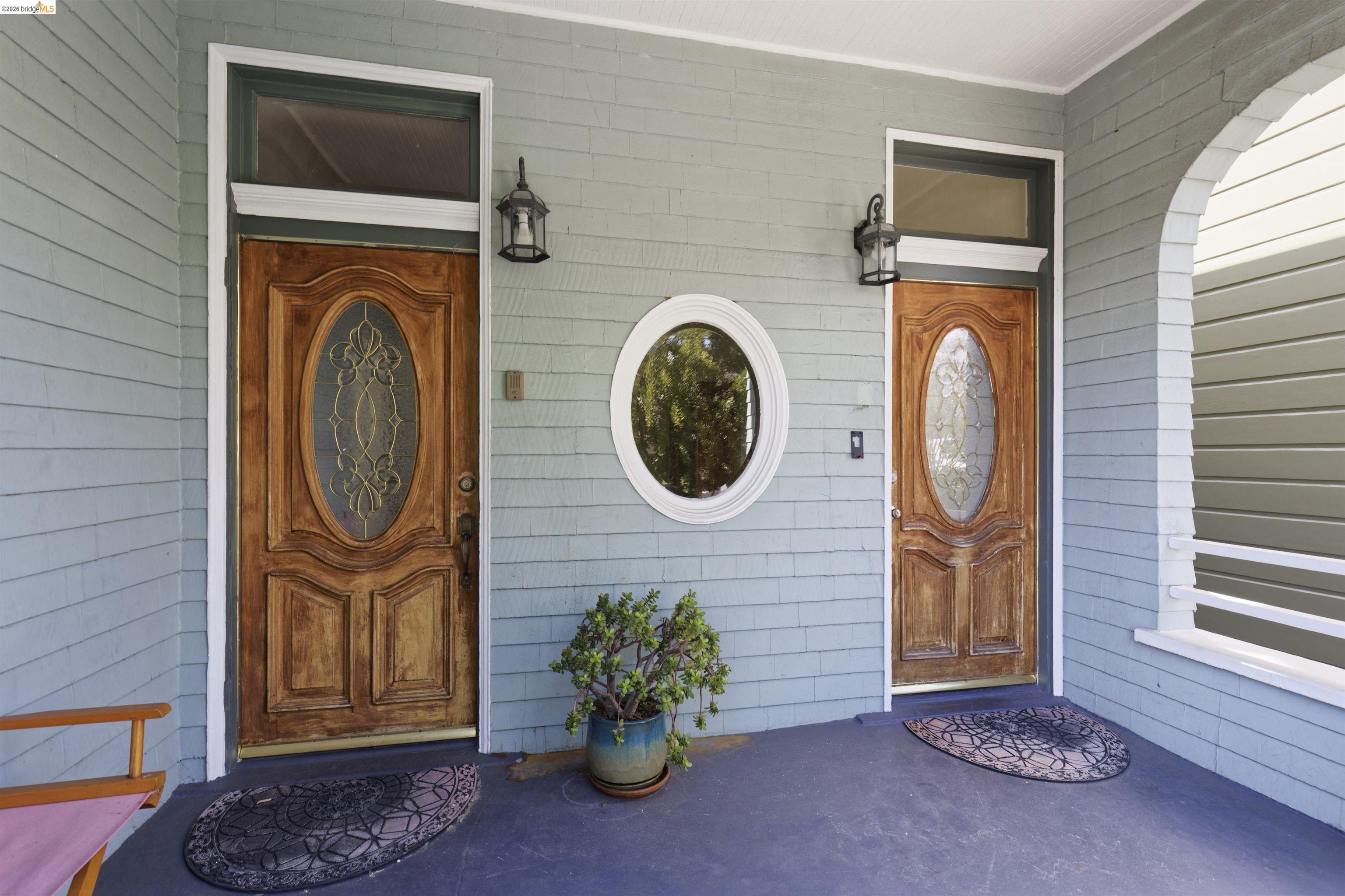 Detail Gallery Image 2 of 4 For 1033 Magnolia, Oakland,  CA 94607 - – Beds | – Baths