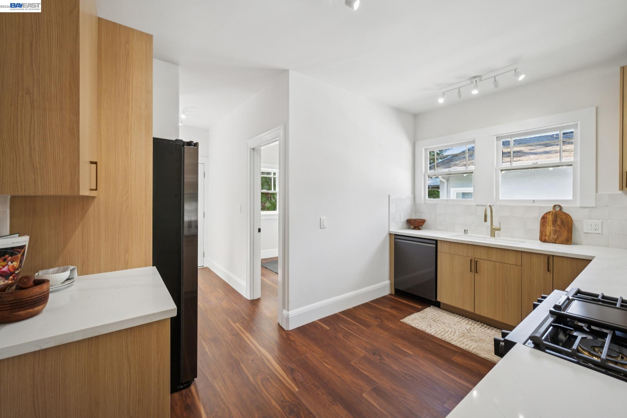 Detail Gallery Image 19 of 56 For 245 C St, San Rafael,  CA 94901 - 3 Beds | 2 Baths