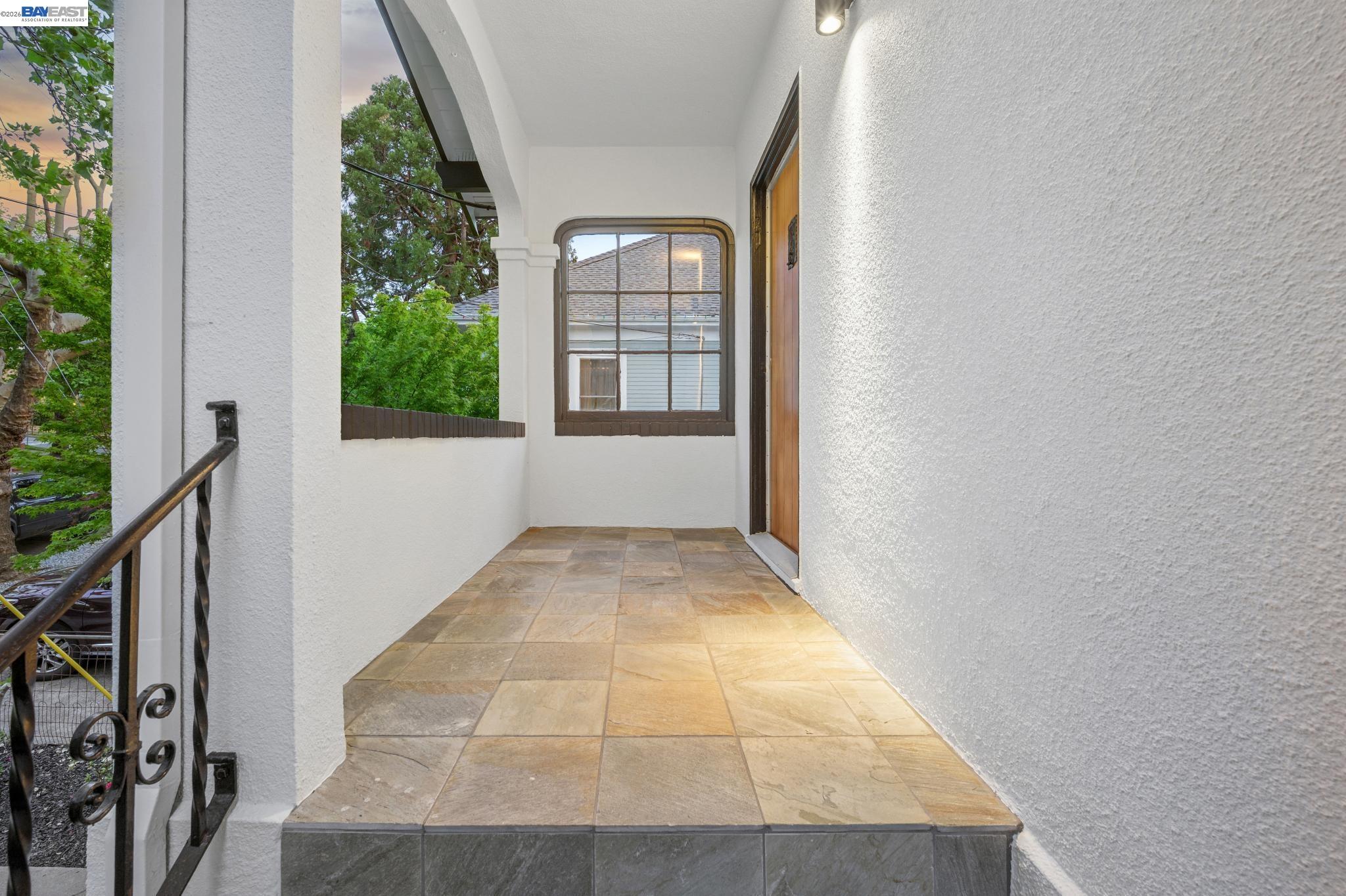 Detail Gallery Image 5 of 56 For 245 C St, San Rafael,  CA 94901 - 3 Beds | 2 Baths