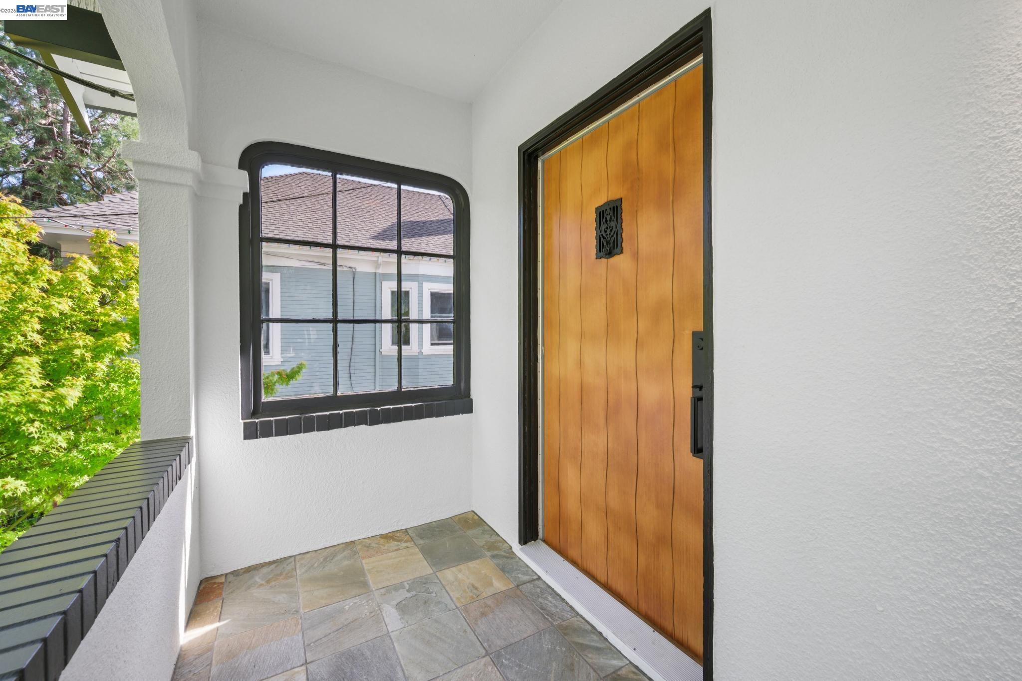 Detail Gallery Image 6 of 56 For 245 C St, San Rafael,  CA 94901 - 3 Beds | 2 Baths