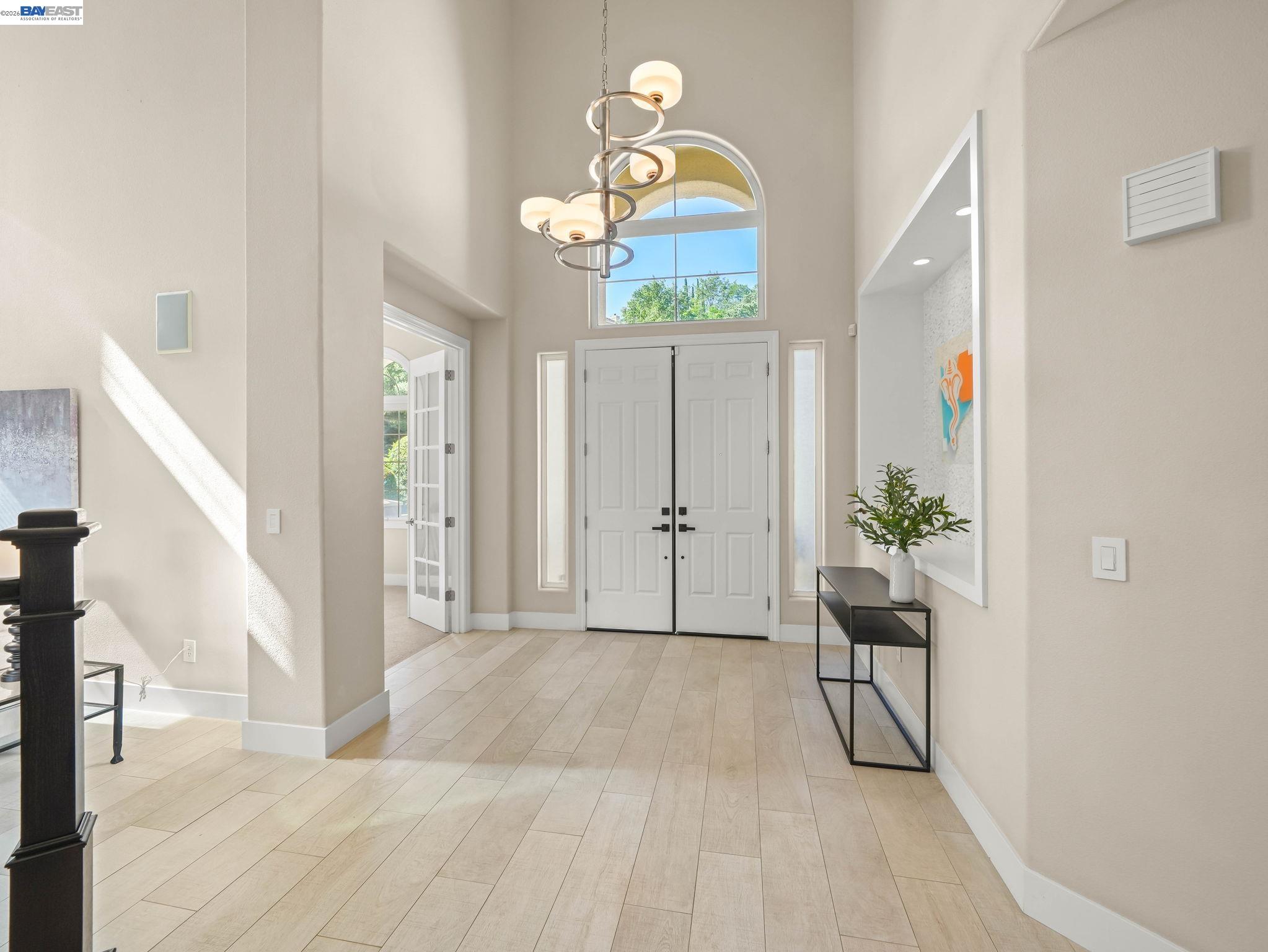 Detail Gallery Image 5 of 63 For 5038 Westside Dr, San Ramon,  CA 94583 - 5 Beds | 4/1 Baths