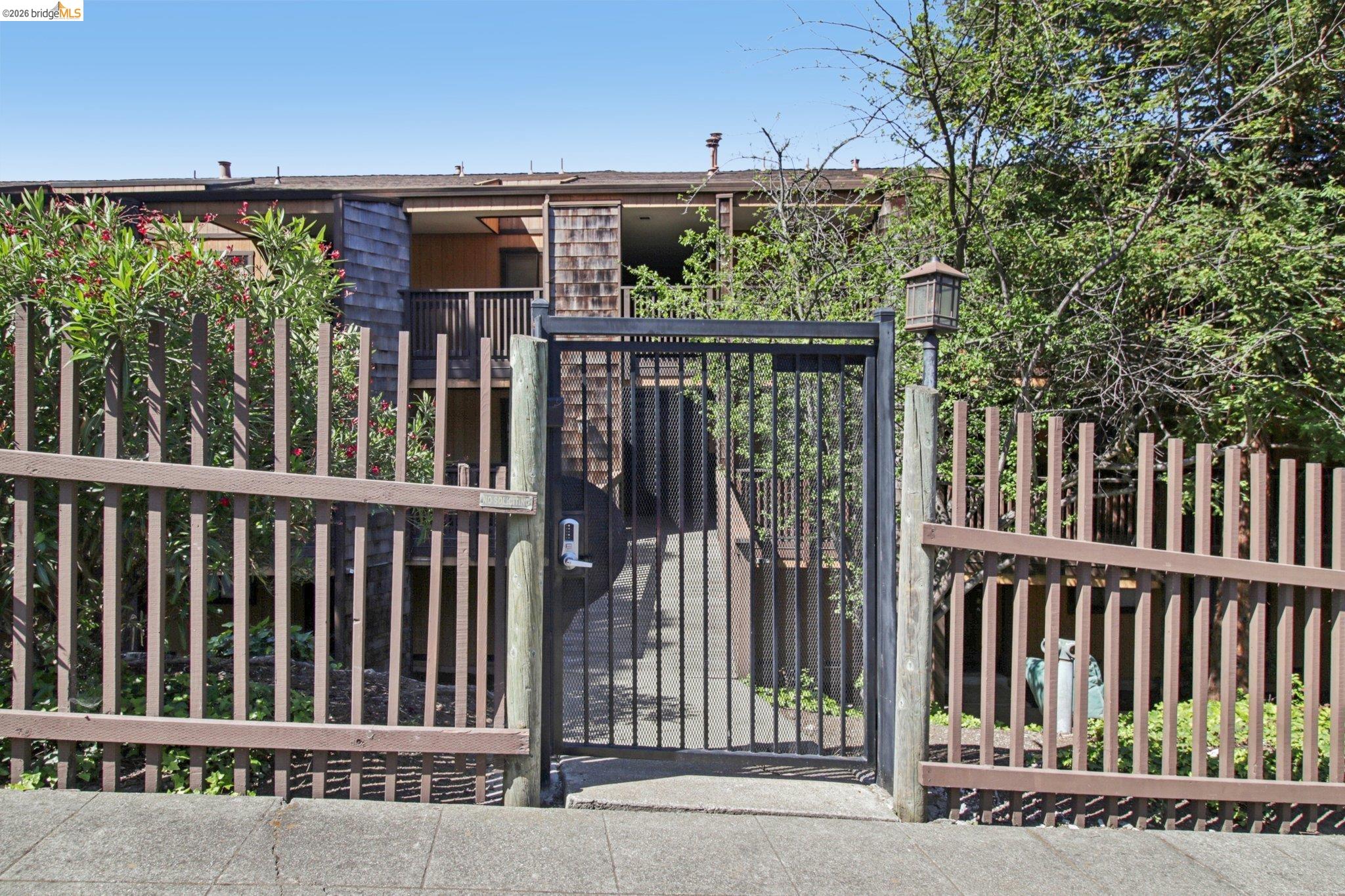 Photo #3: 41131503 Listing: Photo #3