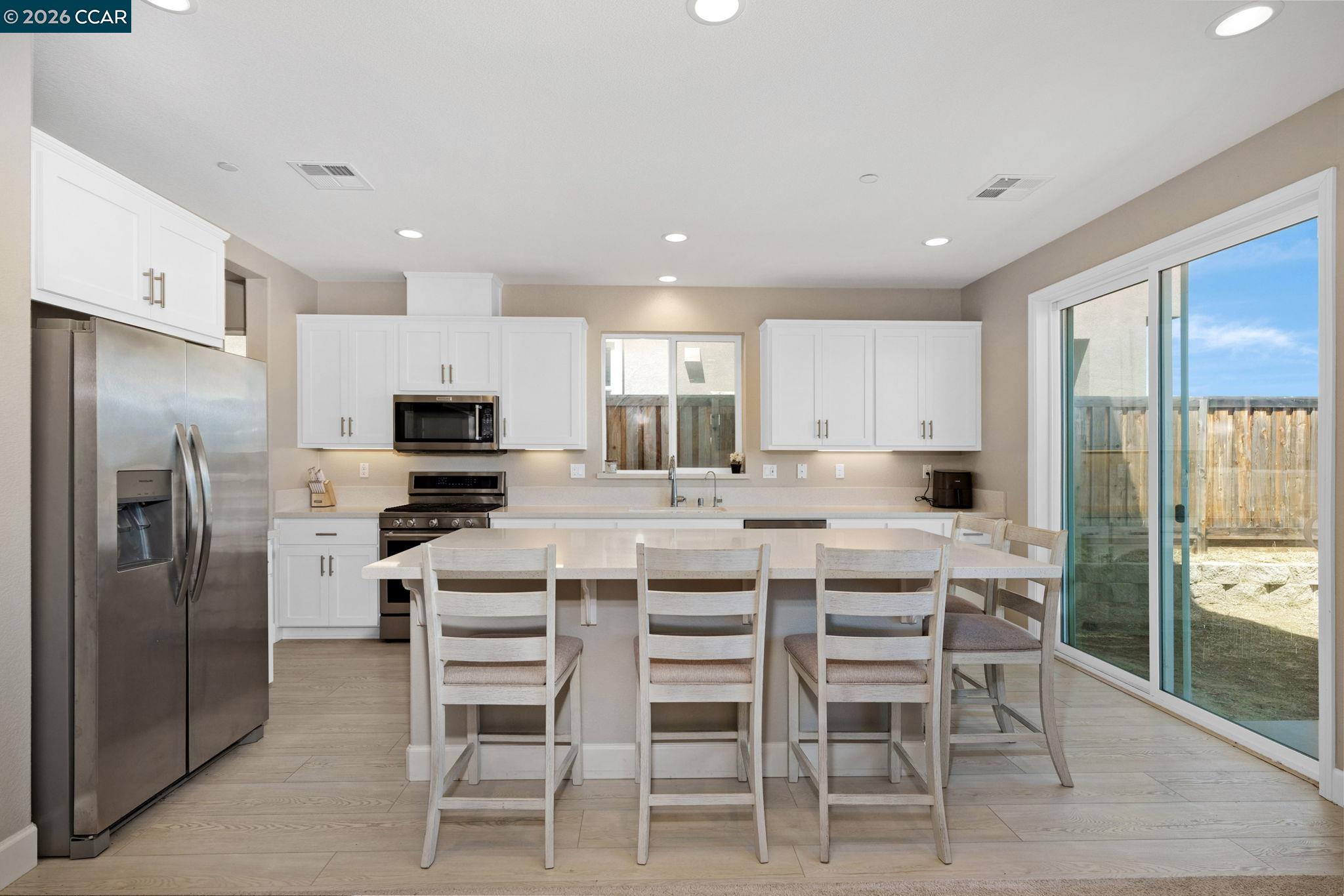 Detail Gallery Image 9 of 38 For 3133 Cortina, Bay Point,  CA 94565 - 5 Beds | 4 Baths