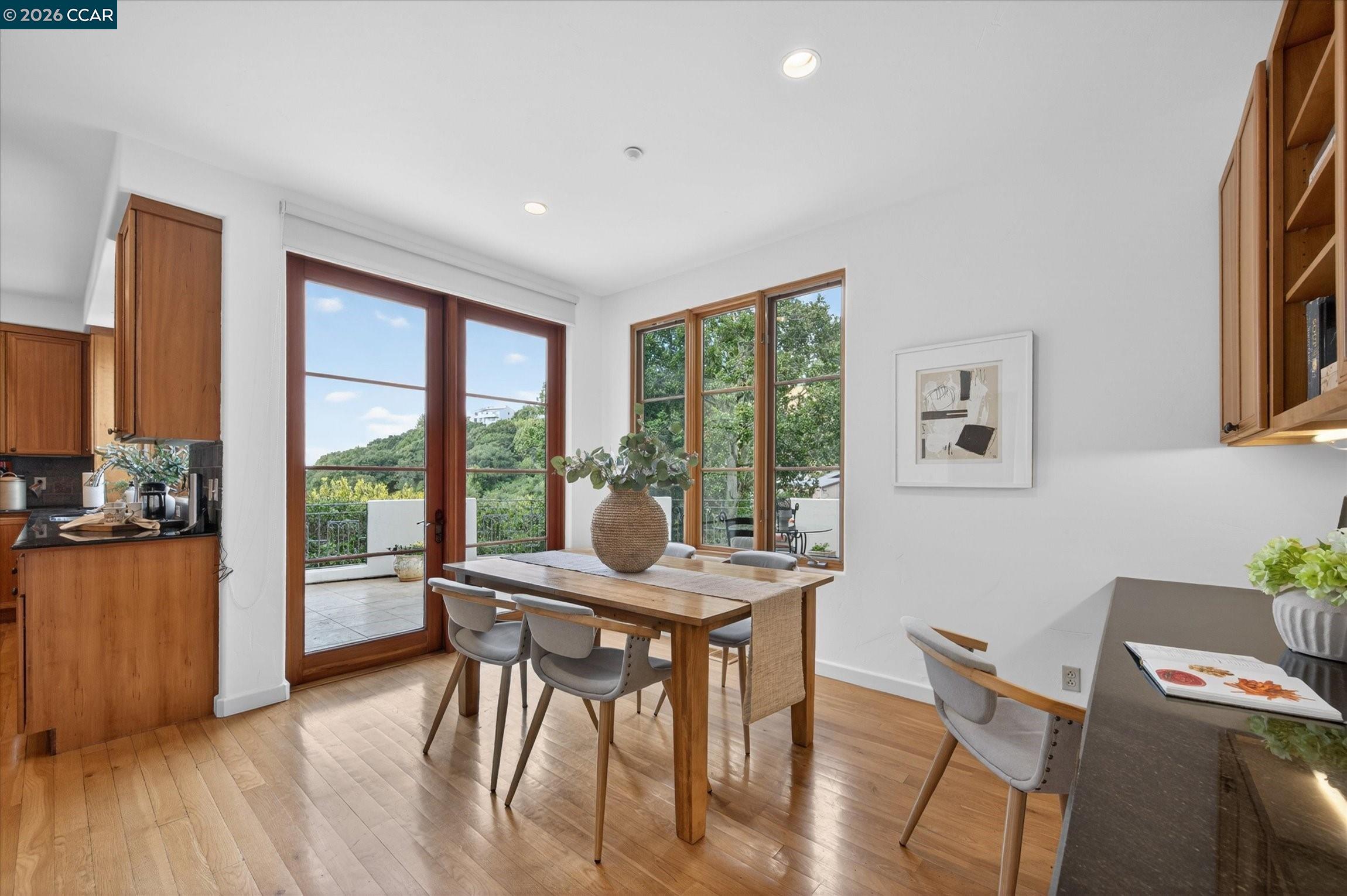 Detail Gallery Image 18 of 55 For 21 Live Oak Rd, Berkeley,  CA 94705 - 4 Beds | 3/1 Baths