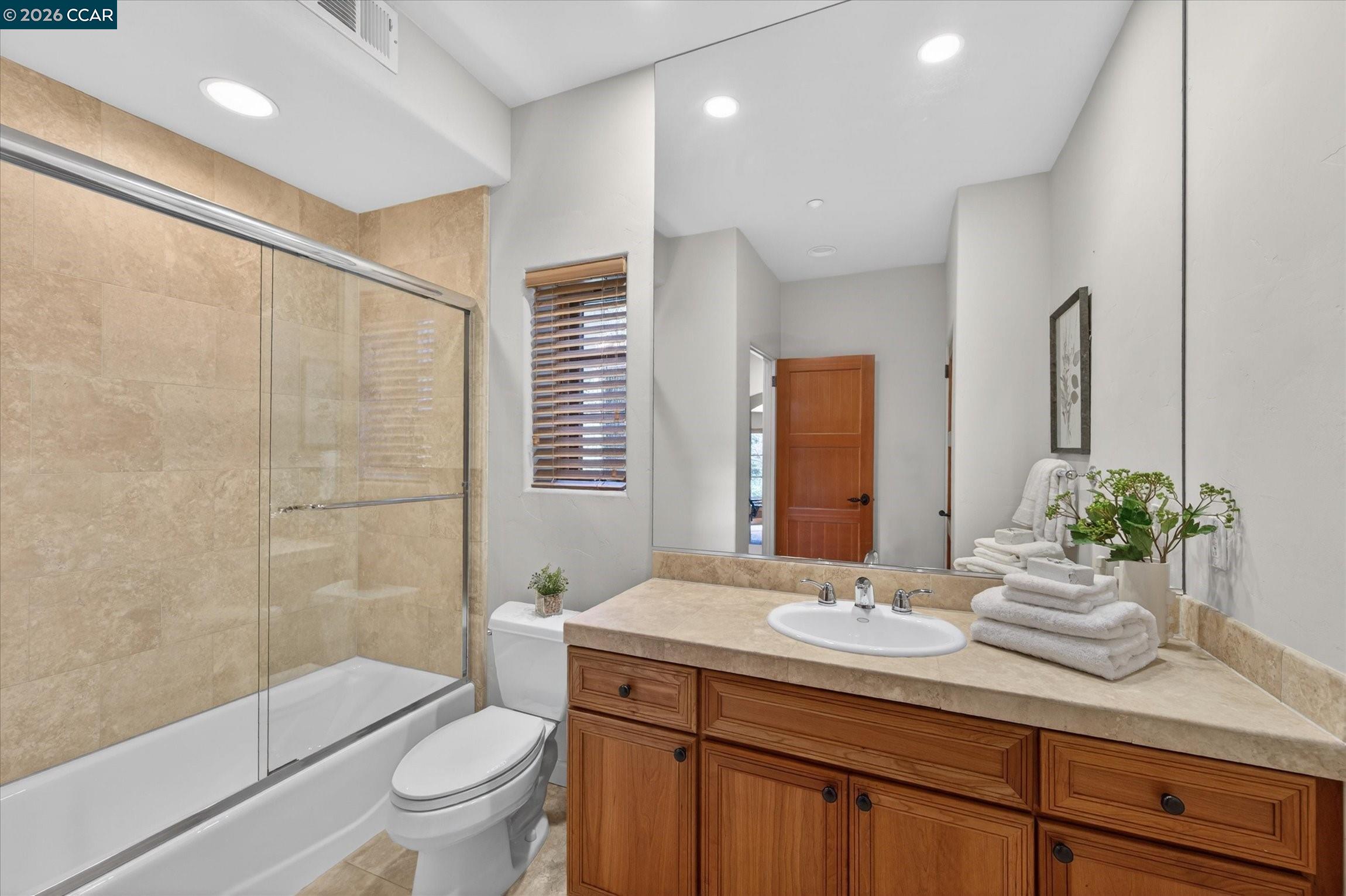 Detail Gallery Image 38 of 55 For 21 Live Oak Rd, Berkeley,  CA 94705 - 4 Beds | 3/1 Baths