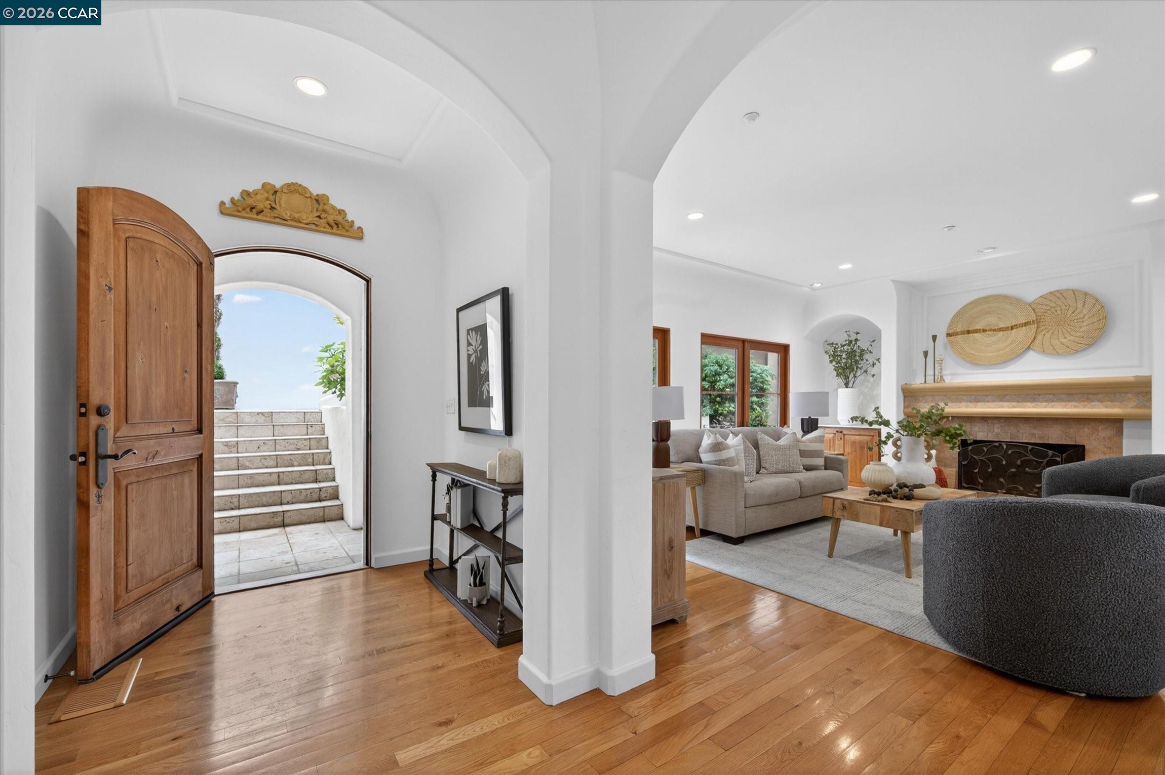 Detail Gallery Image 8 of 55 For 21 Live Oak Rd, Berkeley,  CA 94705 - 4 Beds | 3/1 Baths