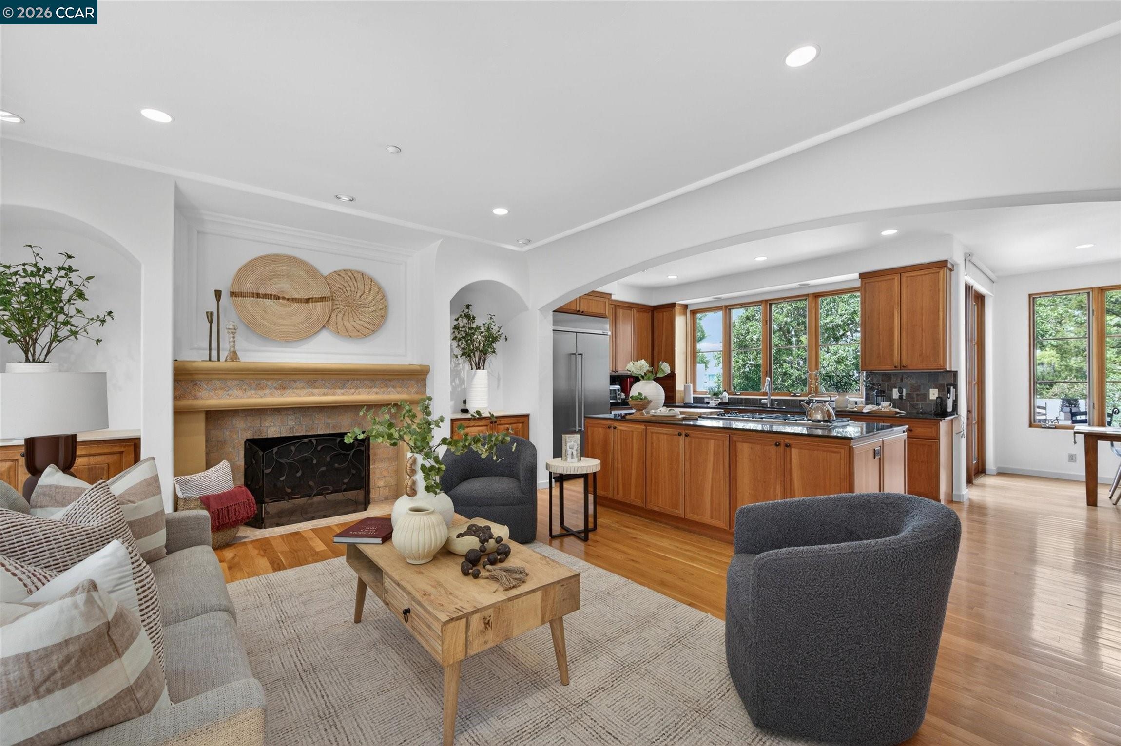 Detail Gallery Image 10 of 55 For 21 Live Oak Rd, Berkeley,  CA 94705 - 4 Beds | 3/1 Baths