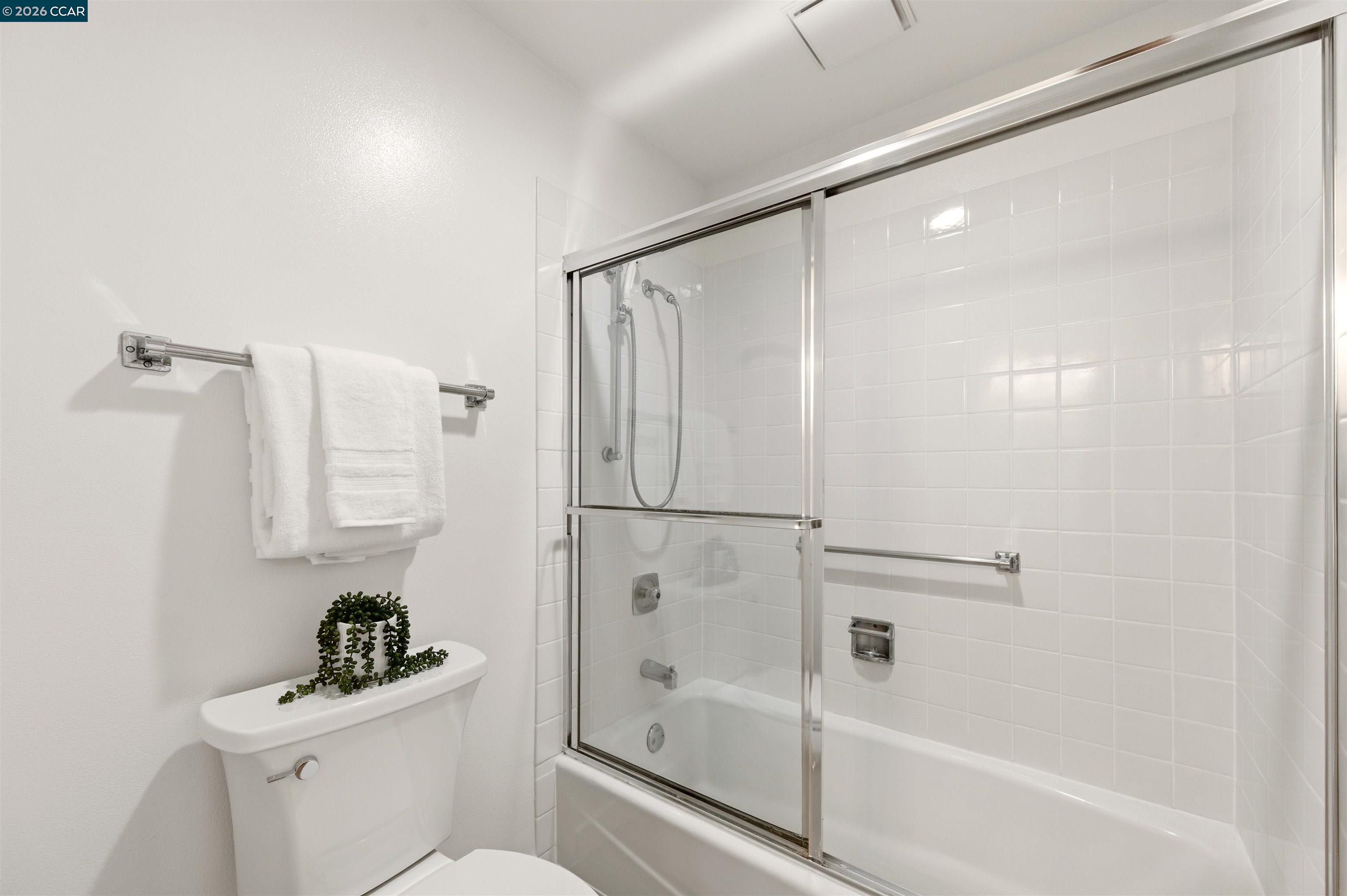 Photo #27: 41131530 Listing: Photo #27