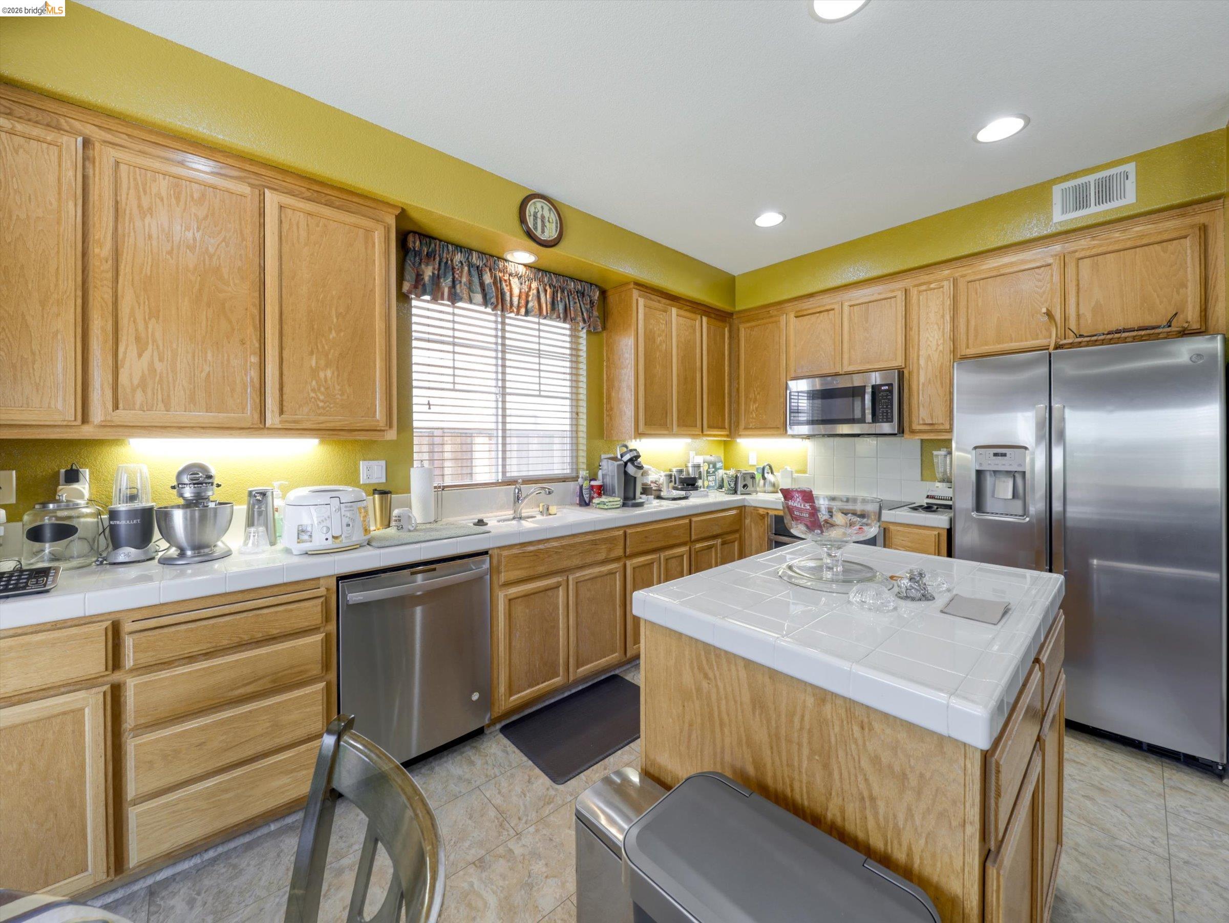 Detail Gallery Image 13 of 34 For 3436 Chaplet St, San Leandro,  CA 94577 - 3 Beds | 2/1 Baths