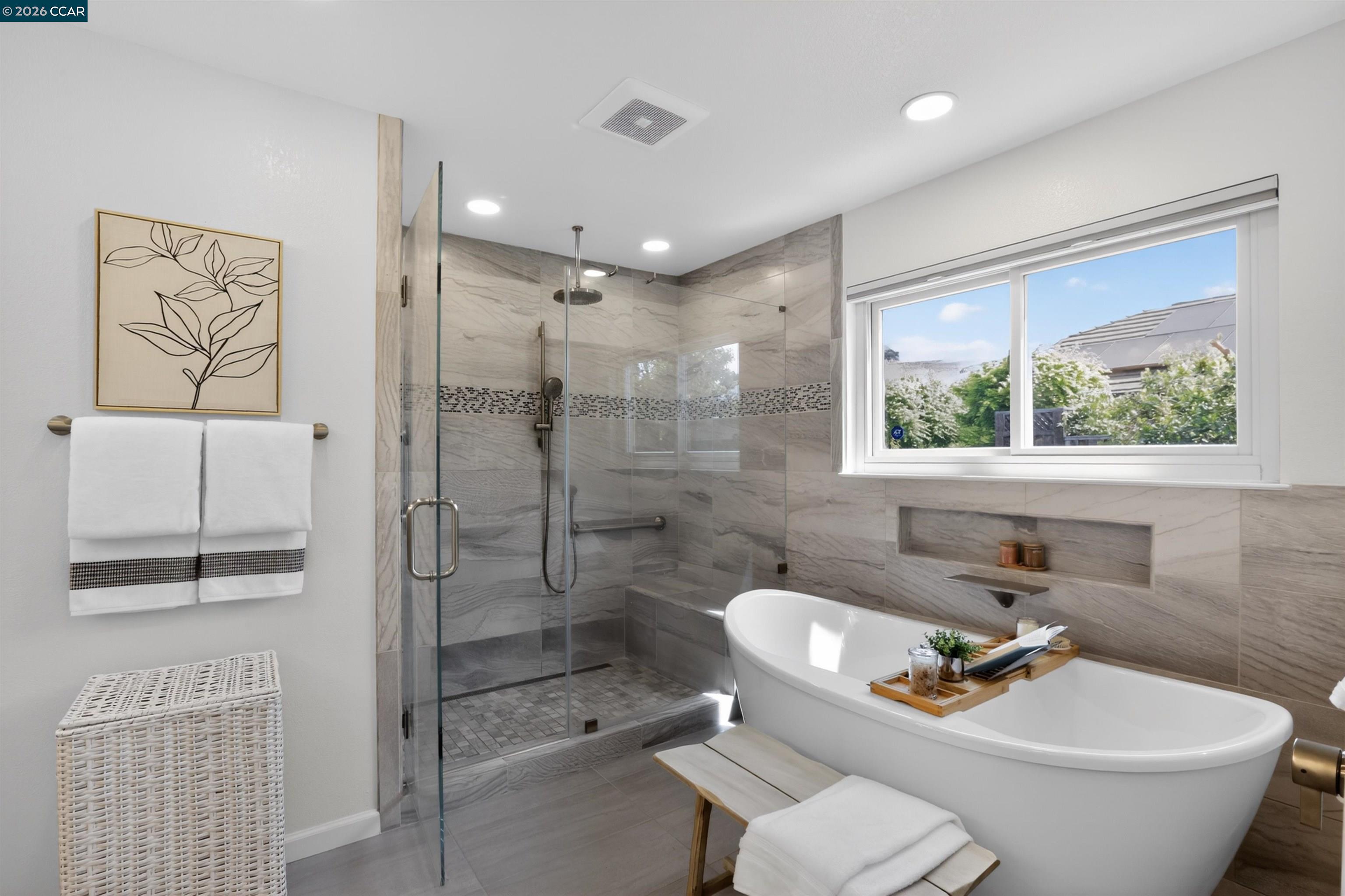 Detail Gallery Image 12 of 46 For 22 Williams Dr, Moraga,  CA 94556 - 5 Beds | 3 Baths