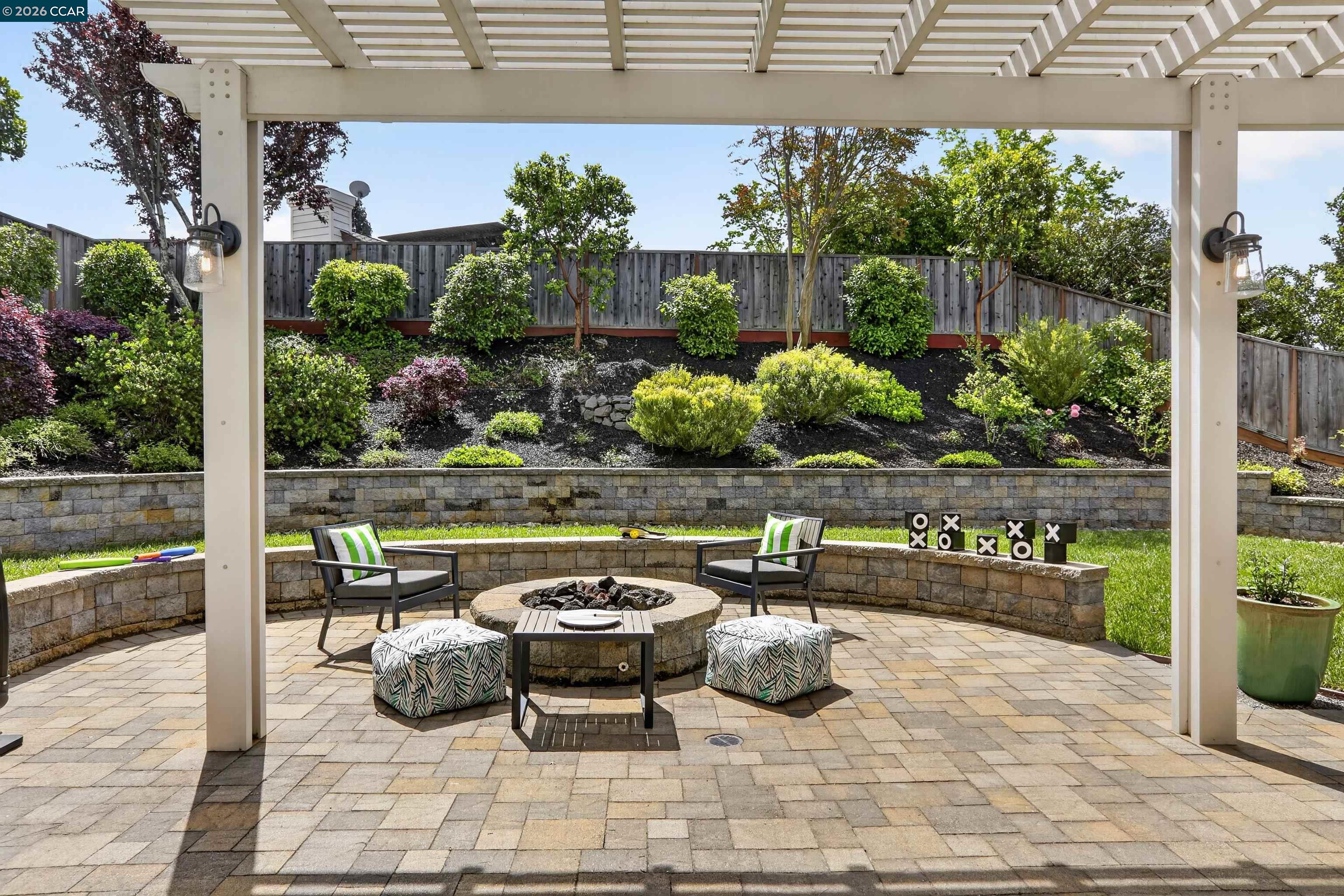 Detail Gallery Image 16 of 46 For 22 Williams Dr, Moraga,  CA 94556 - 5 Beds | 3 Baths