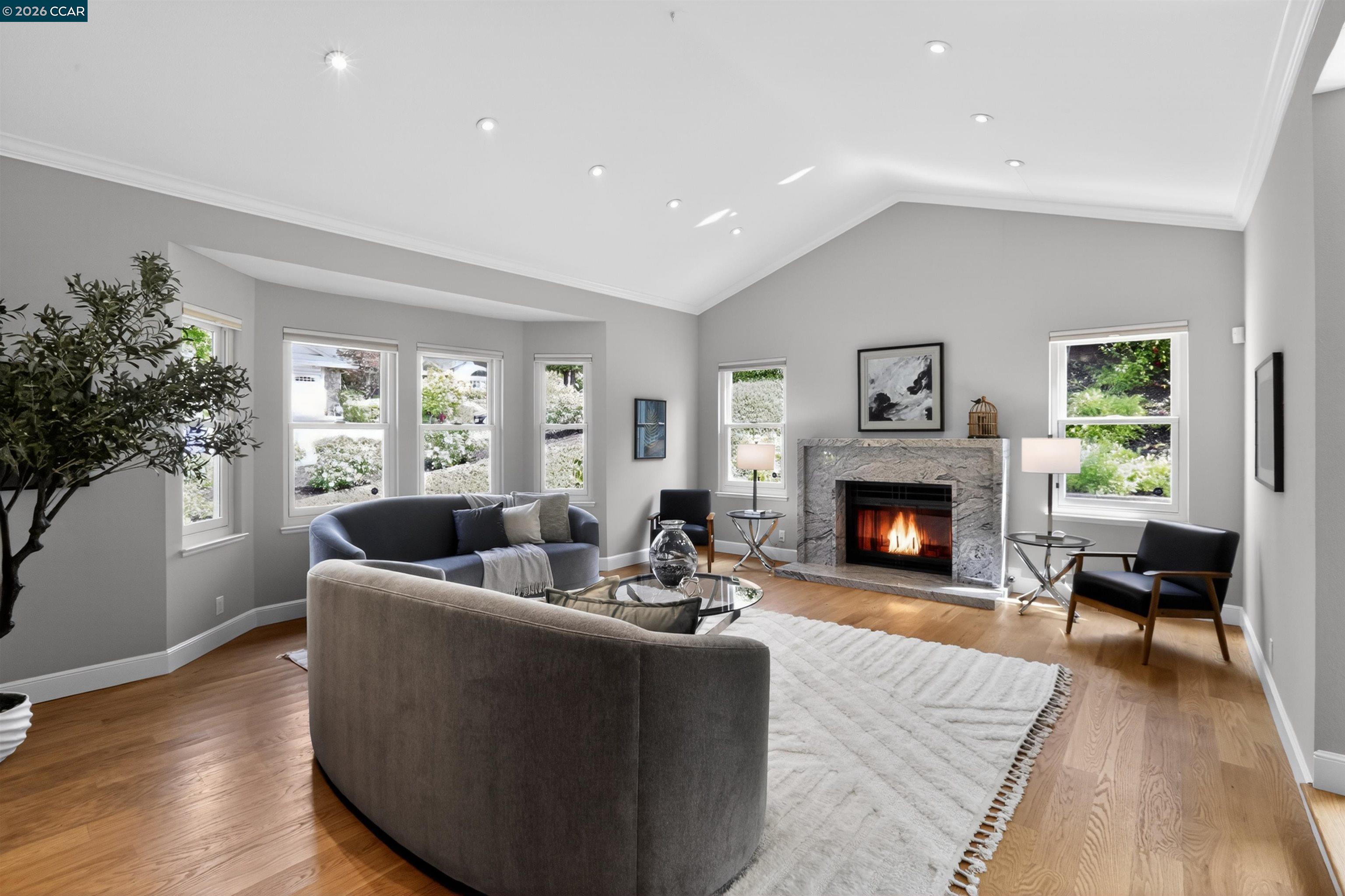 Detail Gallery Image 4 of 46 For 22 Williams Dr, Moraga,  CA 94556 - 5 Beds | 3 Baths