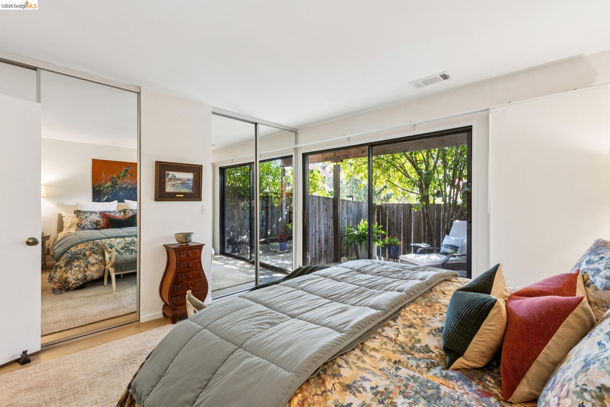 Detail Gallery Image 24 of 41 For 45 Corte Real #1,  Larkspur,  CA 94904 - 2 Beds | 1/1 Baths