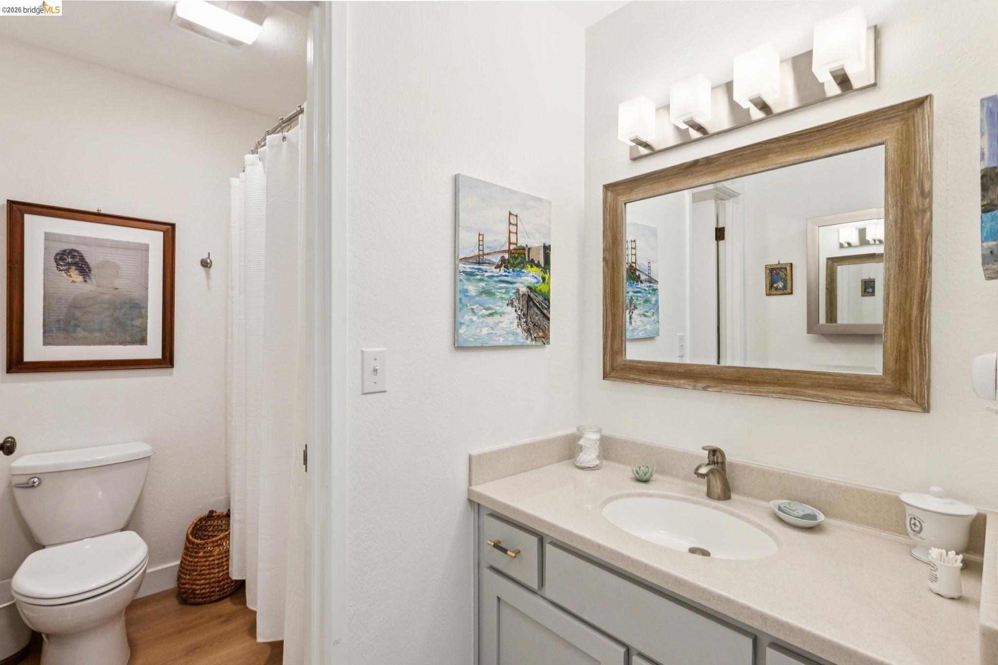 Detail Gallery Image 30 of 41 For 45 Corte Real #1,  Larkspur,  CA 94904 - 2 Beds | 1/1 Baths