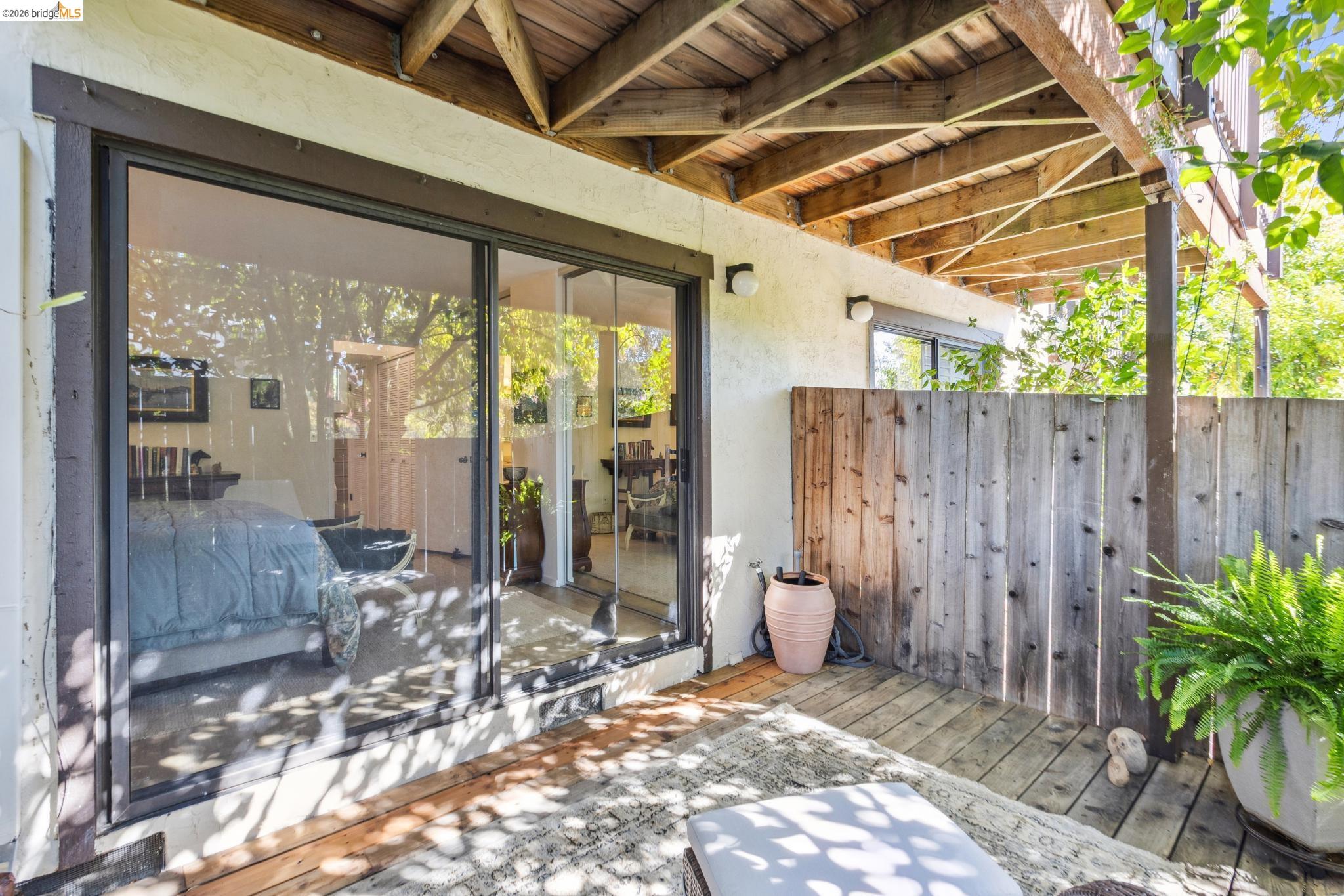 Detail Gallery Image 34 of 41 For 45 Corte Real #1,  Larkspur,  CA 94904 - 2 Beds | 1/1 Baths