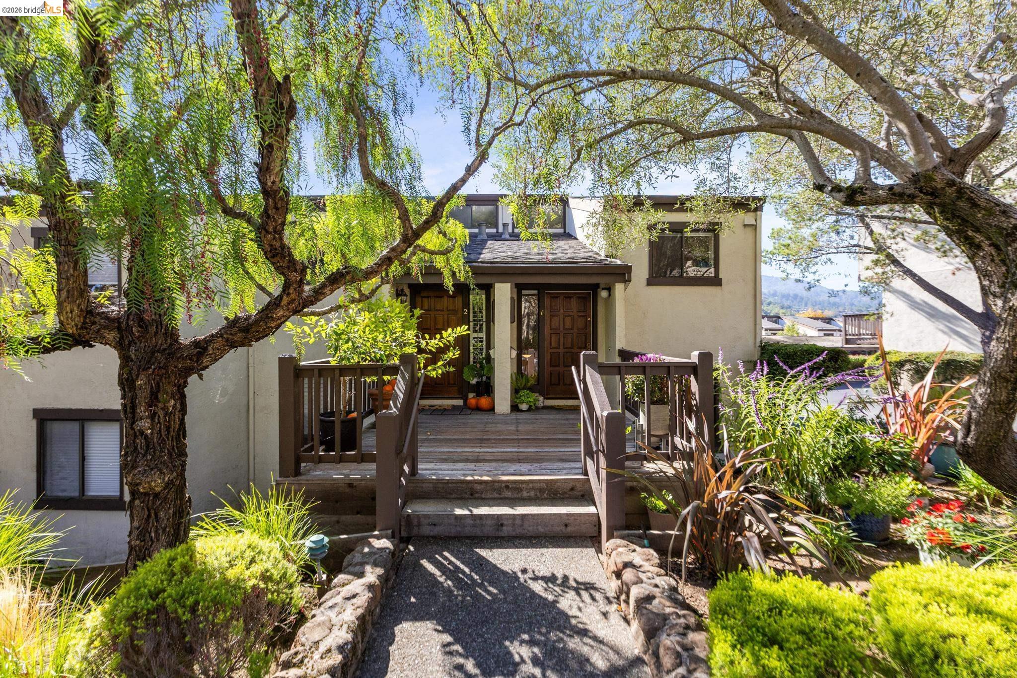 Detail Gallery Image 37 of 41 For 45 Corte Real #1,  Larkspur,  CA 94904 - 2 Beds | 1/1 Baths