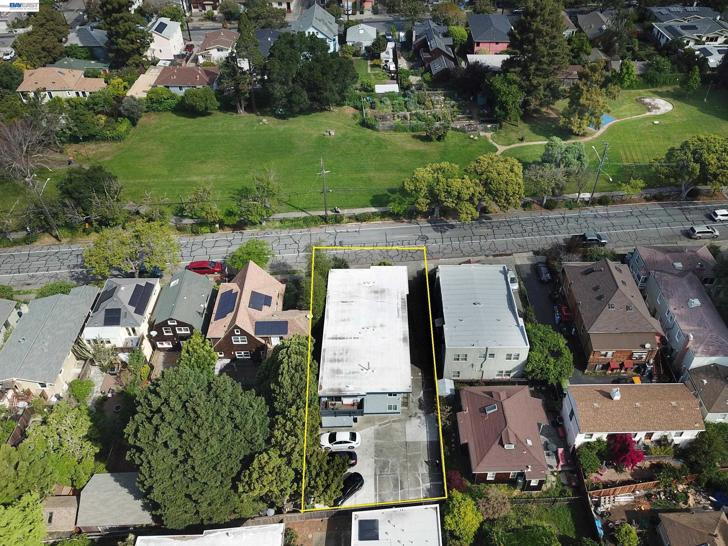 Detail Gallery Image 4 of 18 For 1720 Hearst Ave, Berkeley,  CA 94703 - – Beds | – Baths