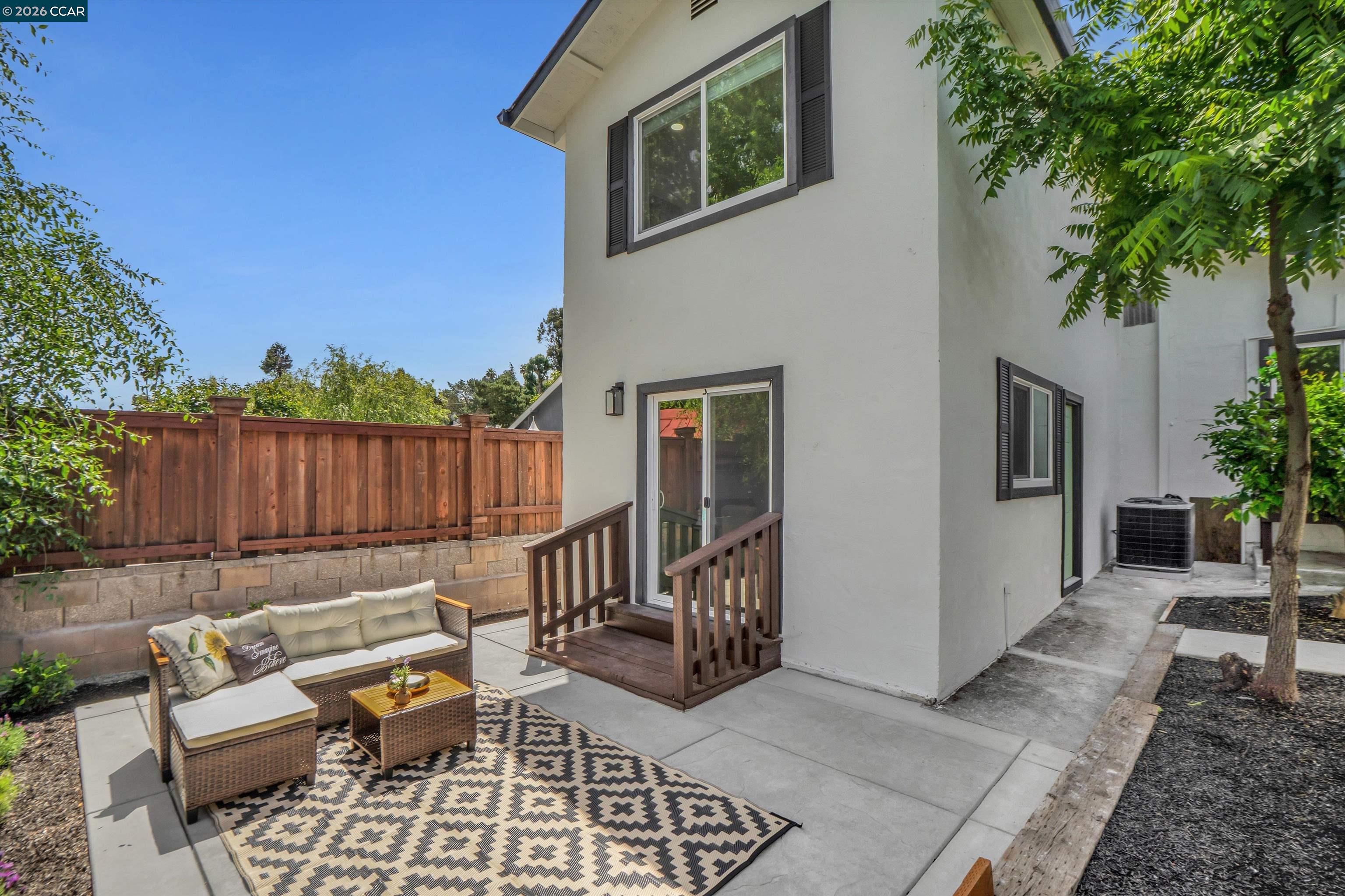 2131 Pomona Ave, Martinez CA 94553 — photo 23