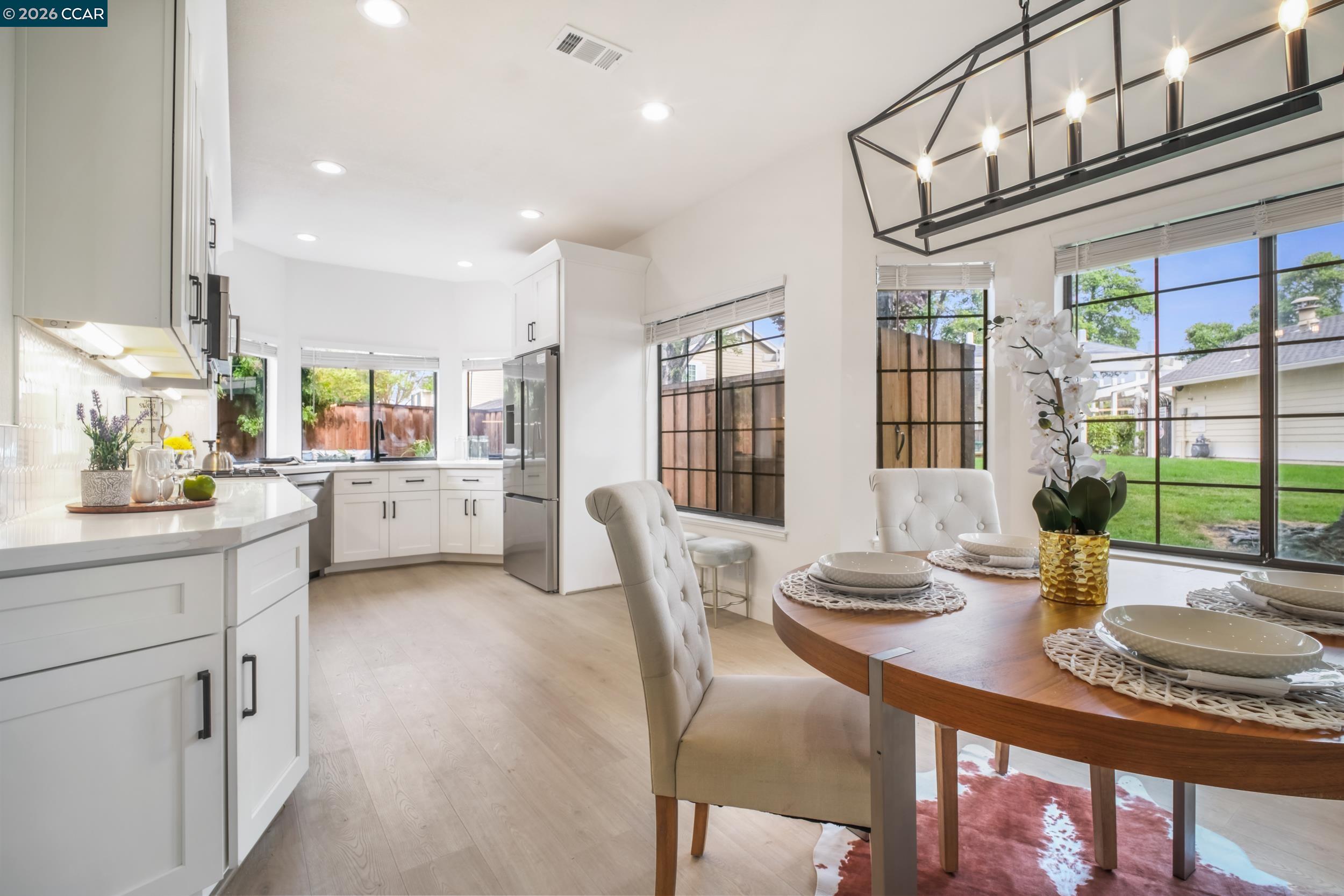 Detail Gallery Image 3 of 26 For 3863 Harlequin Ter, Fremont,  CA 94555 - 4 Beds | 2/1 Baths