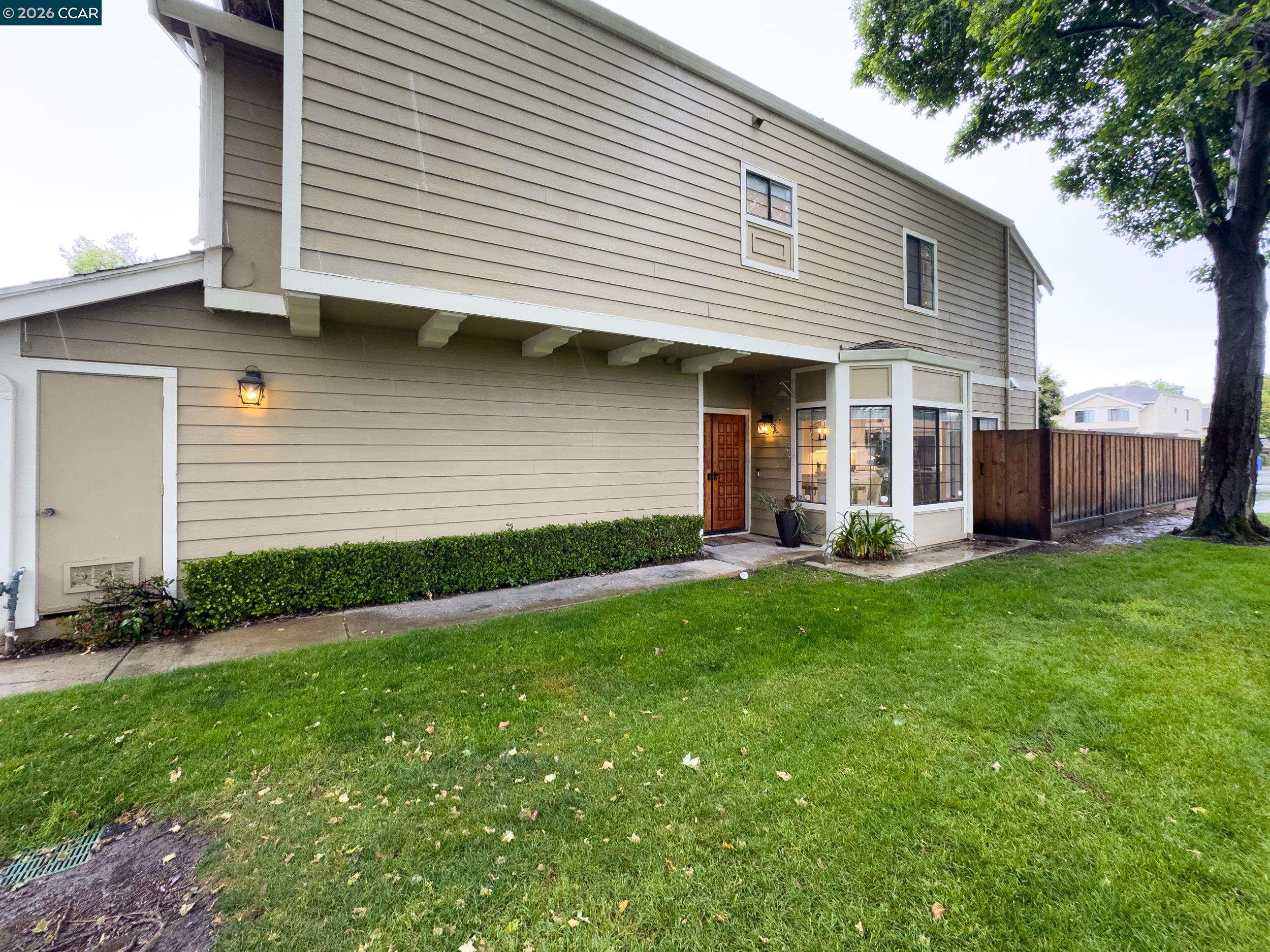 Detail Gallery Image 24 of 26 For 3863 Harlequin Ter, Fremont,  CA 94555 - 4 Beds | 2/1 Baths