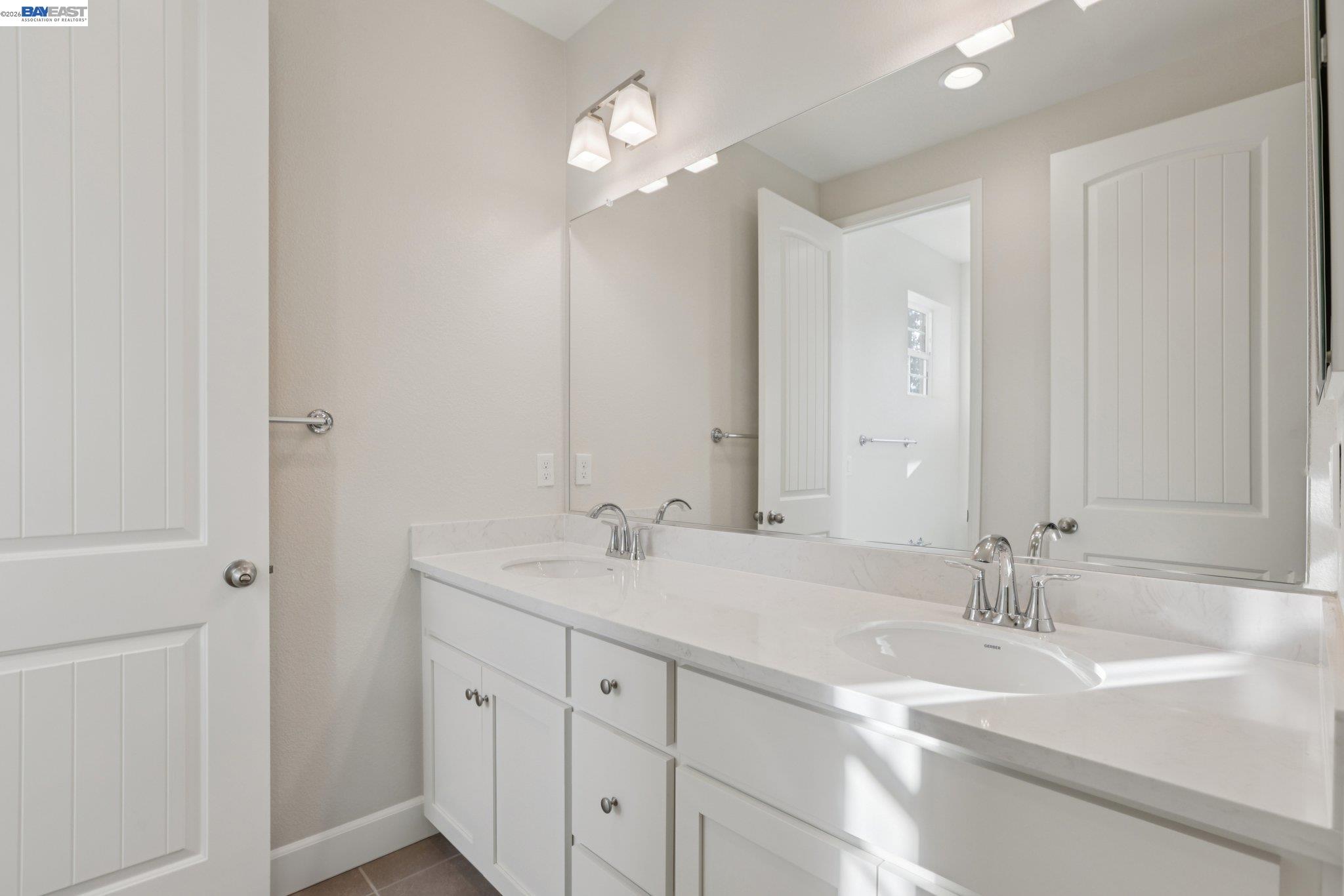Detail Gallery Image 24 of 38 For 121 Creek View Cir, Fairfield,  CA 94533 - 3 Beds | 2/1 Baths