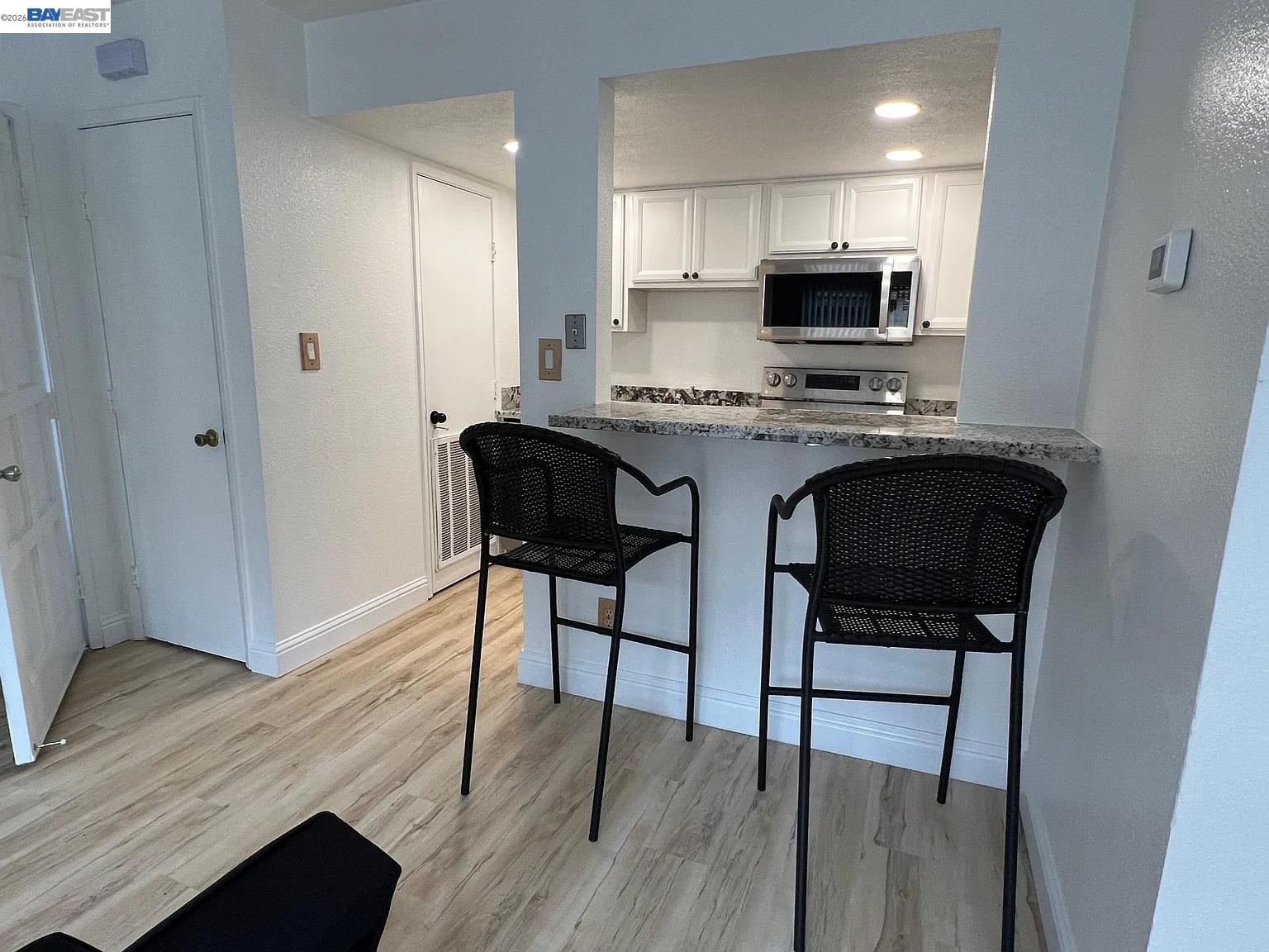 Detail Gallery Image 1 of 36 For 3701 Colonial Dr #36,  Modesto,  CA 95356 - 1 Beds | 1 Baths