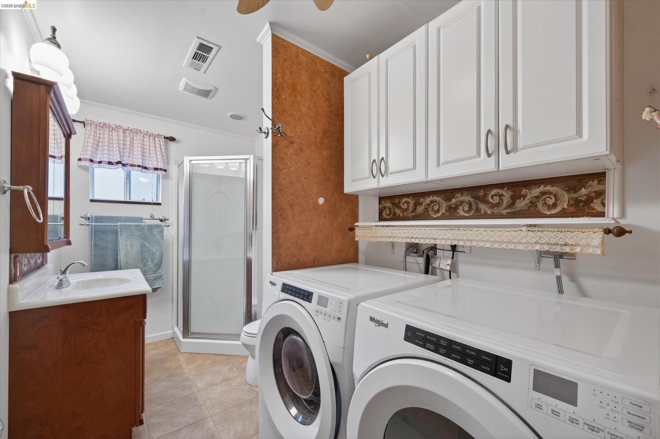 Detail Gallery Image 12 of 46 For 5014 Sandmound Blvd, Oakley,  CA 94561 - 3 Beds | 3 Baths