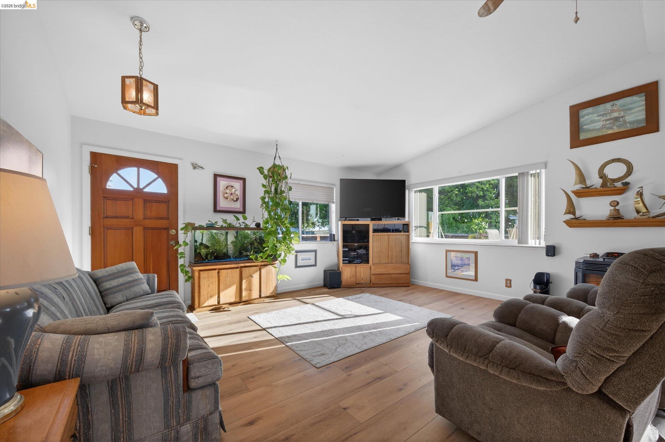 Detail Gallery Image 7 of 46 For 5014 Sandmound Blvd, Oakley,  CA 94561 - 3 Beds | 3 Baths