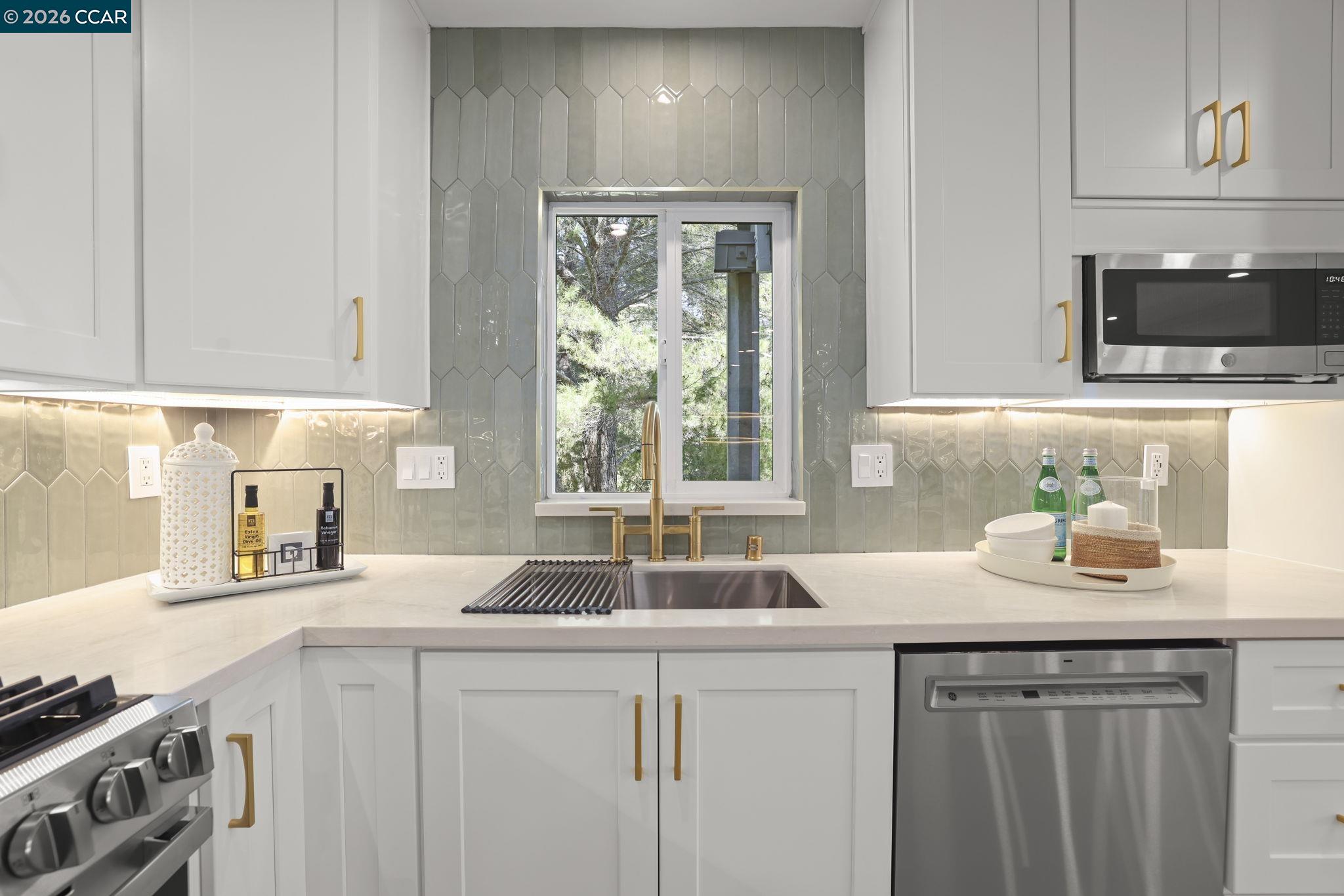 Photo #16: 41131570 Listing: Photo #16