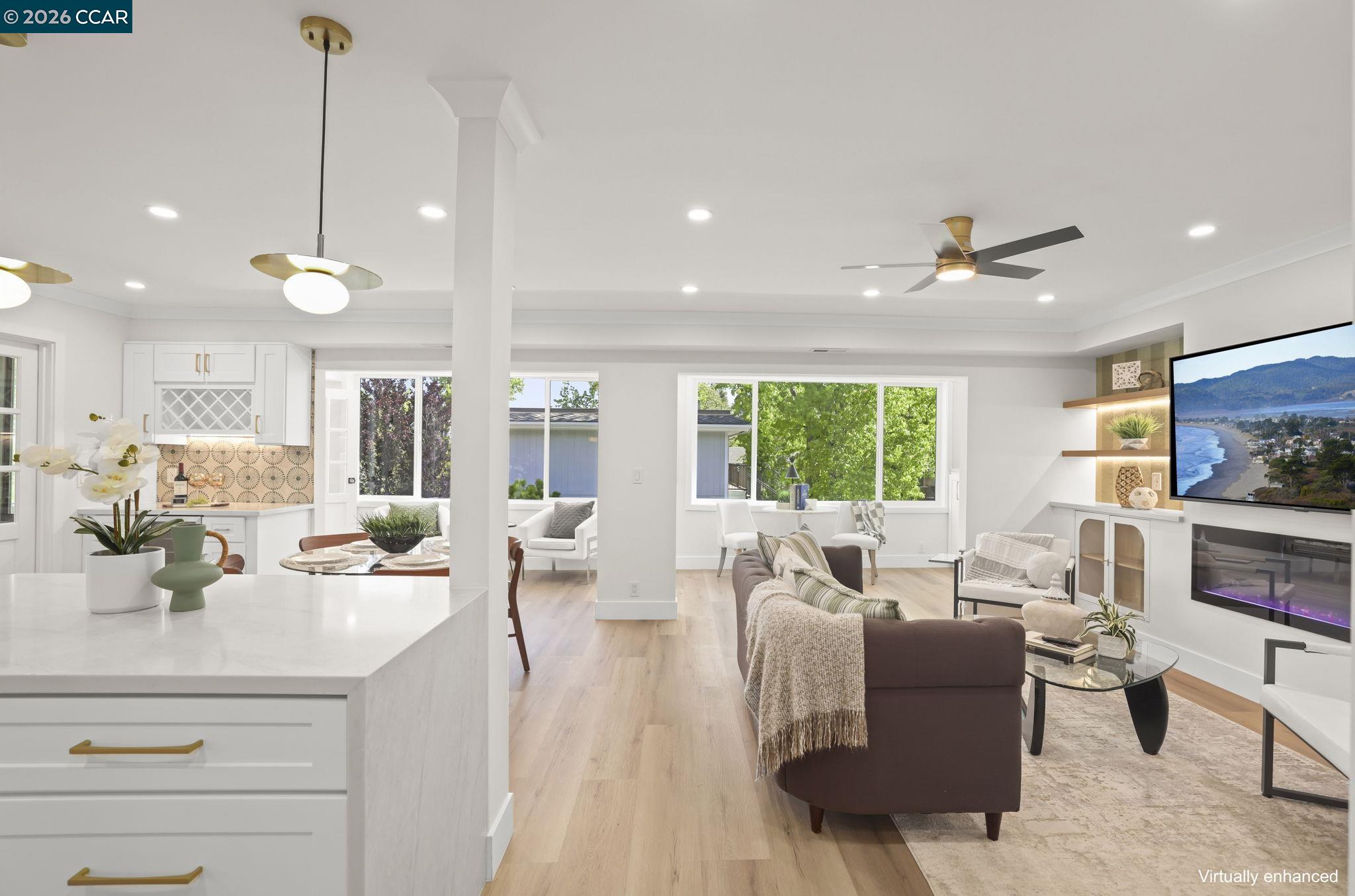 Photo #4: 41131570 Listing: Photo #4