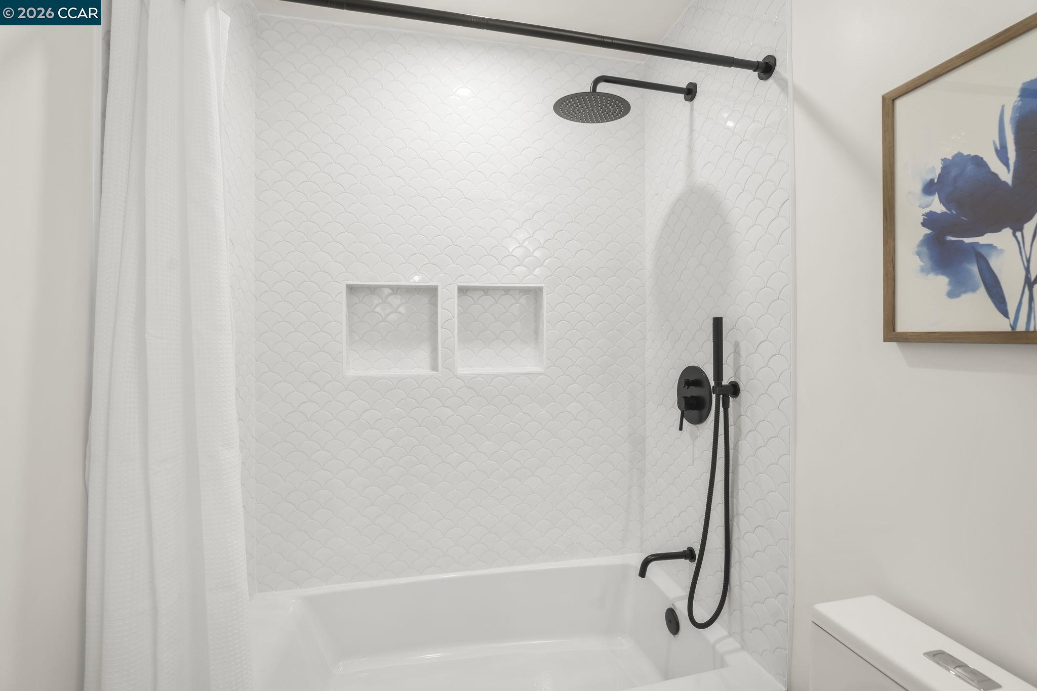 Photo #33: 41131570 Listing: Photo #33