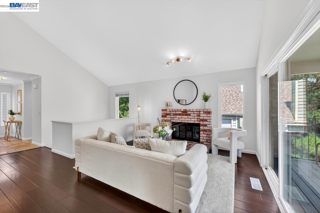 Photo #4: 41131574 Listing: Photo #4