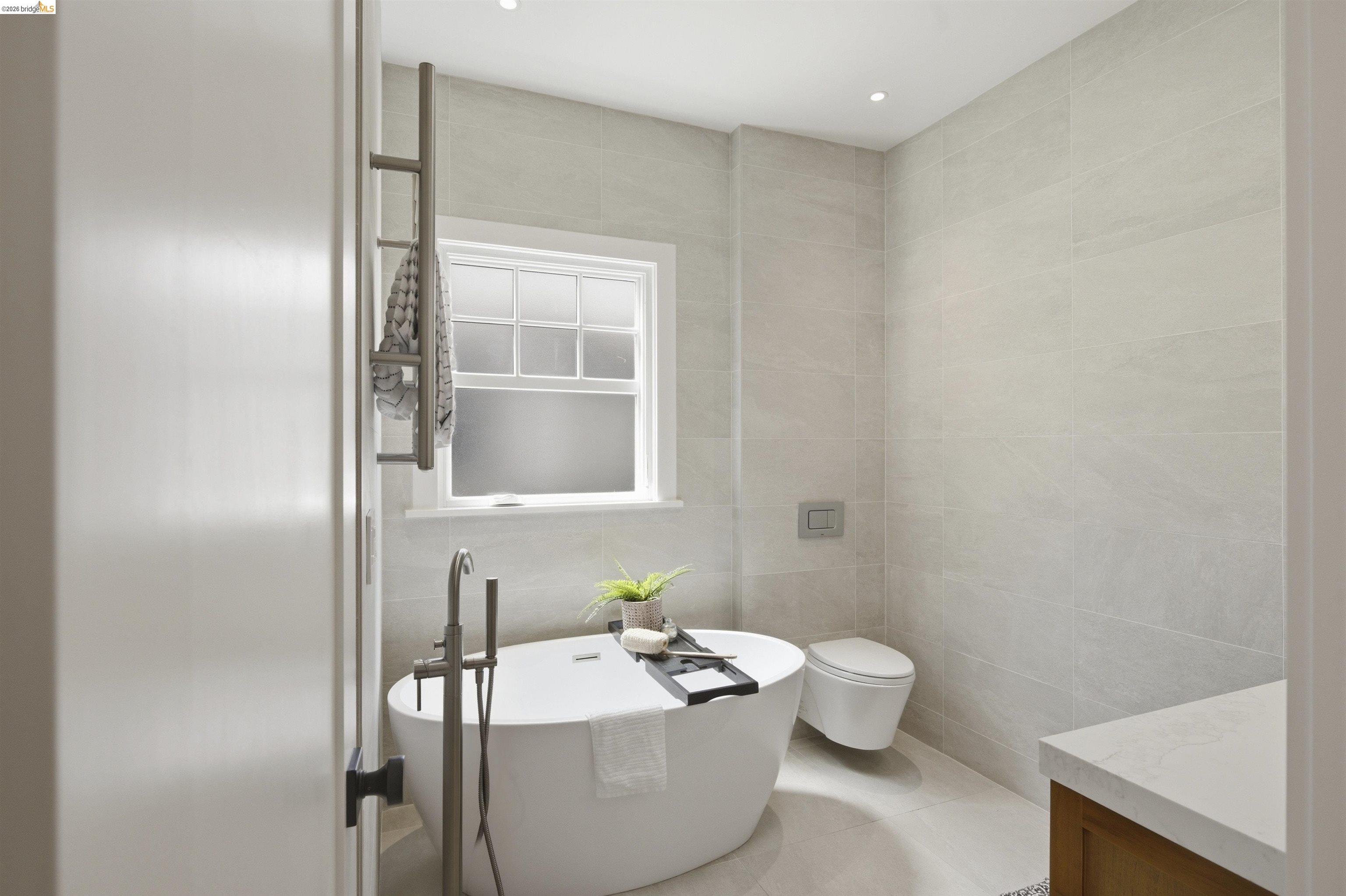 Detail Gallery Image 22 of 43 For 1541 Grand Ave, Piedmont,  CA 94611 - 3 Beds | 2 Baths