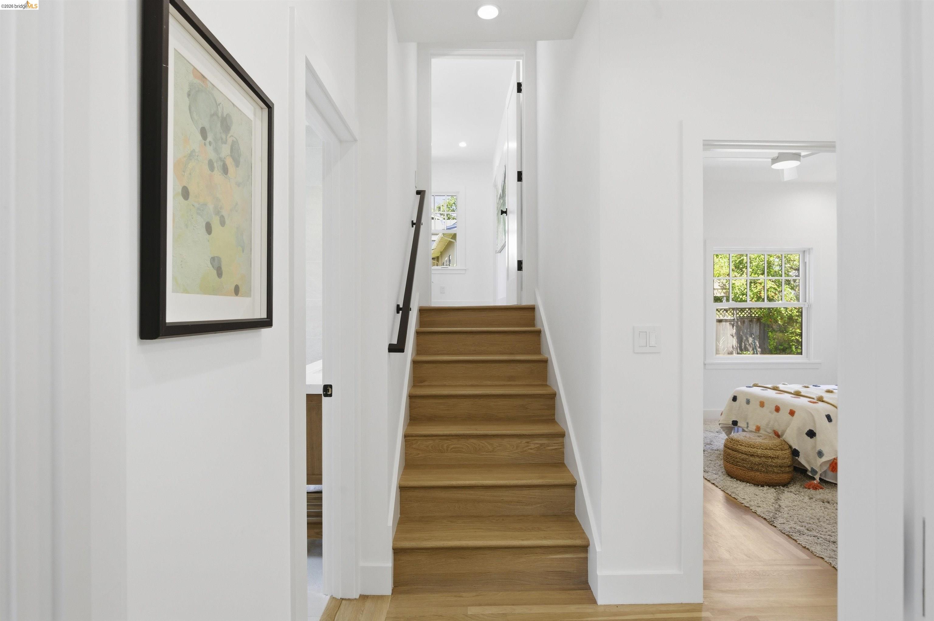 Detail Gallery Image 26 of 43 For 1541 Grand Ave, Piedmont,  CA 94611 - 3 Beds | 2 Baths