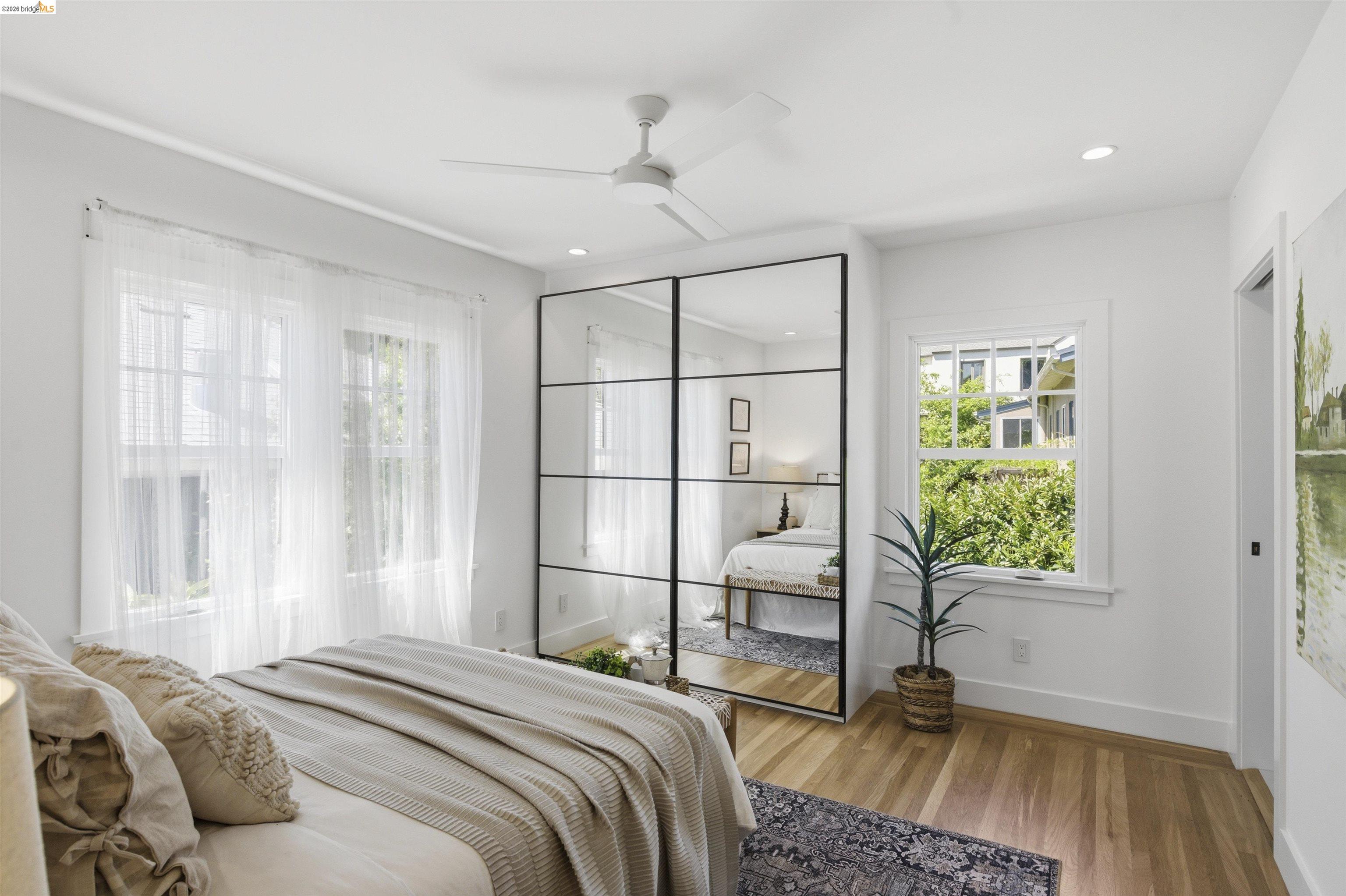 Detail Gallery Image 27 of 43 For 1541 Grand Ave, Piedmont,  CA 94611 - 3 Beds | 2 Baths