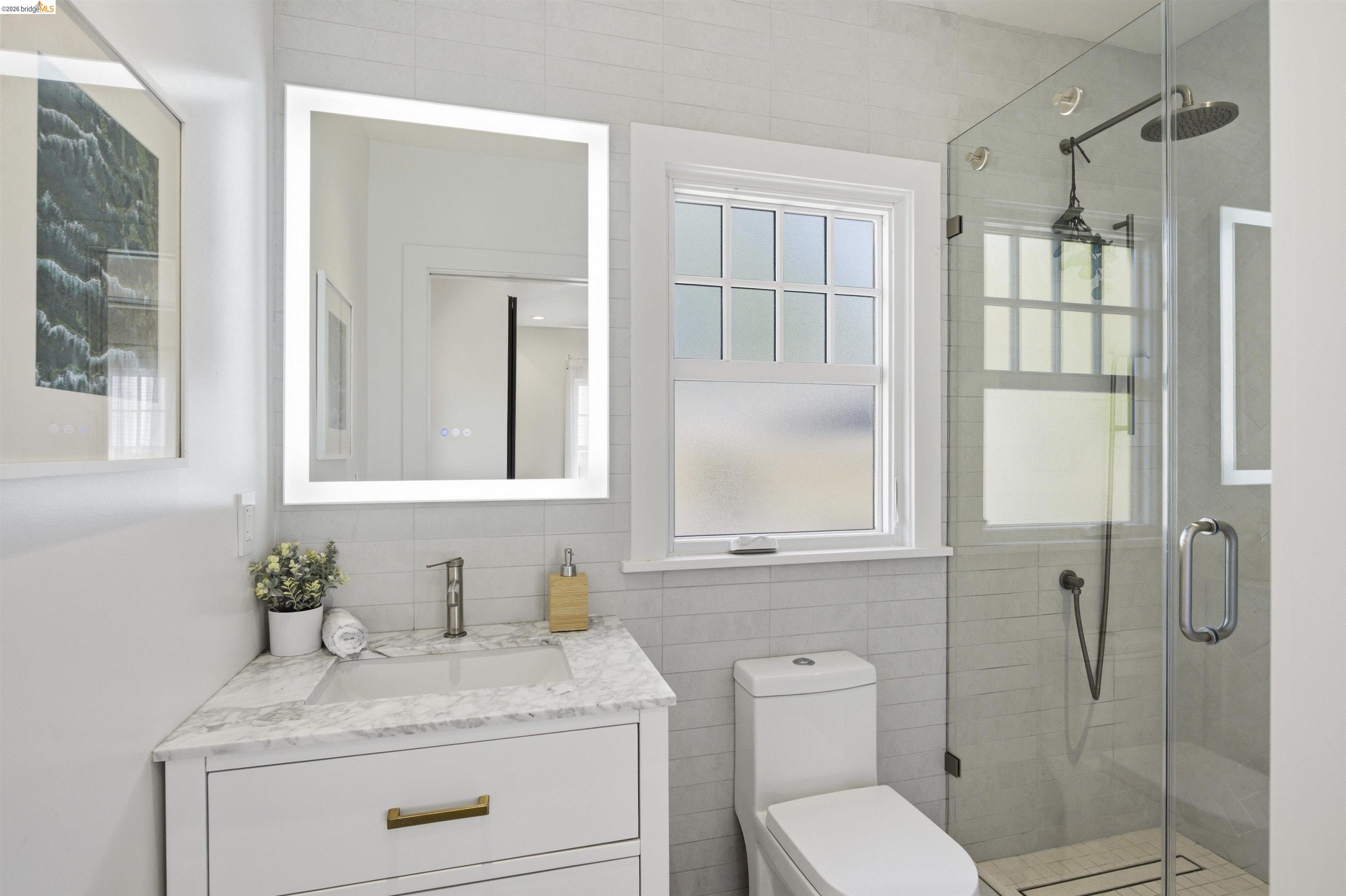 Detail Gallery Image 30 of 43 For 1541 Grand Ave, Piedmont,  CA 94611 - 3 Beds | 2 Baths