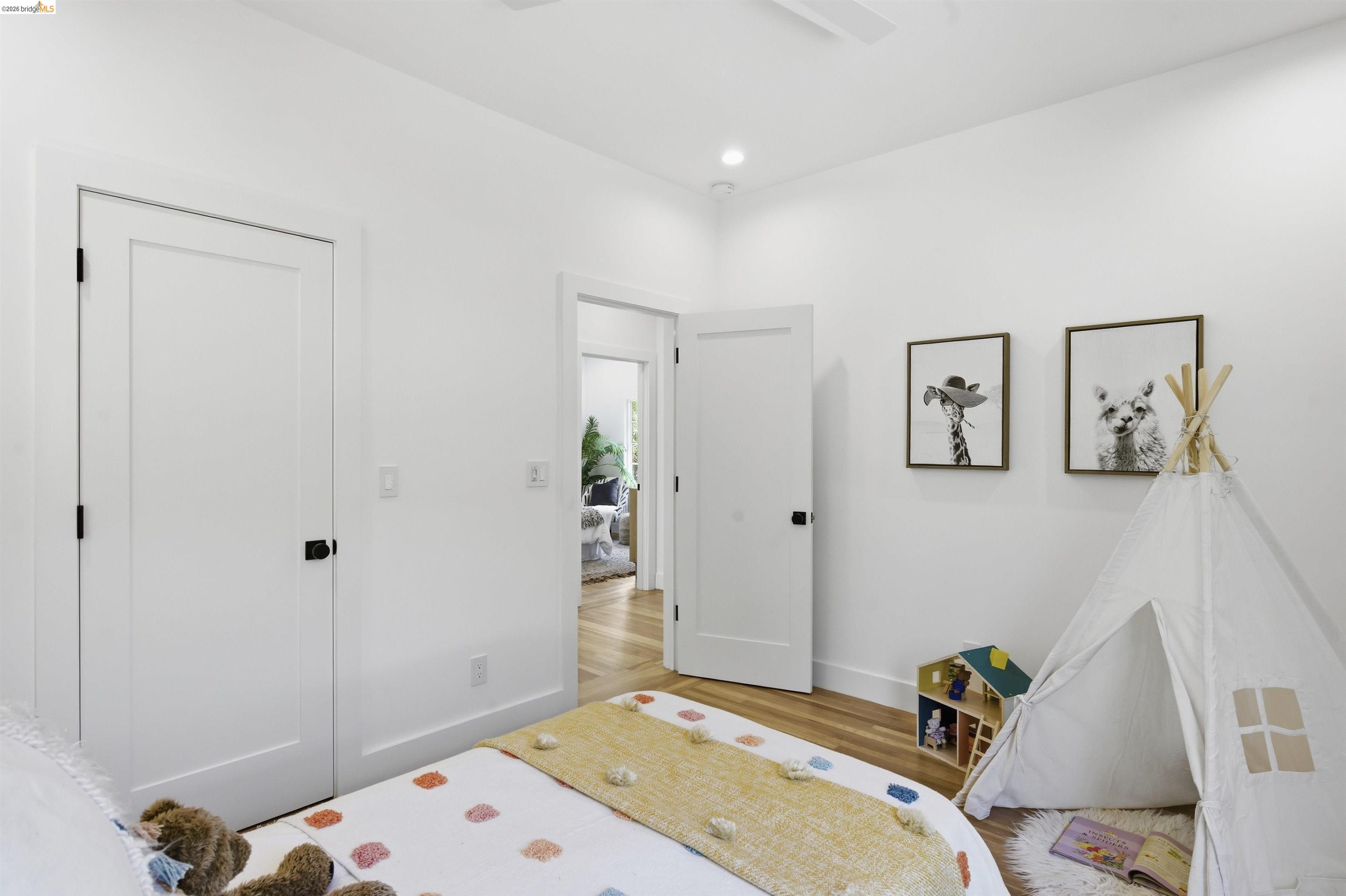 Detail Gallery Image 35 of 43 For 1541 Grand Ave, Piedmont,  CA 94611 - 3 Beds | 2 Baths