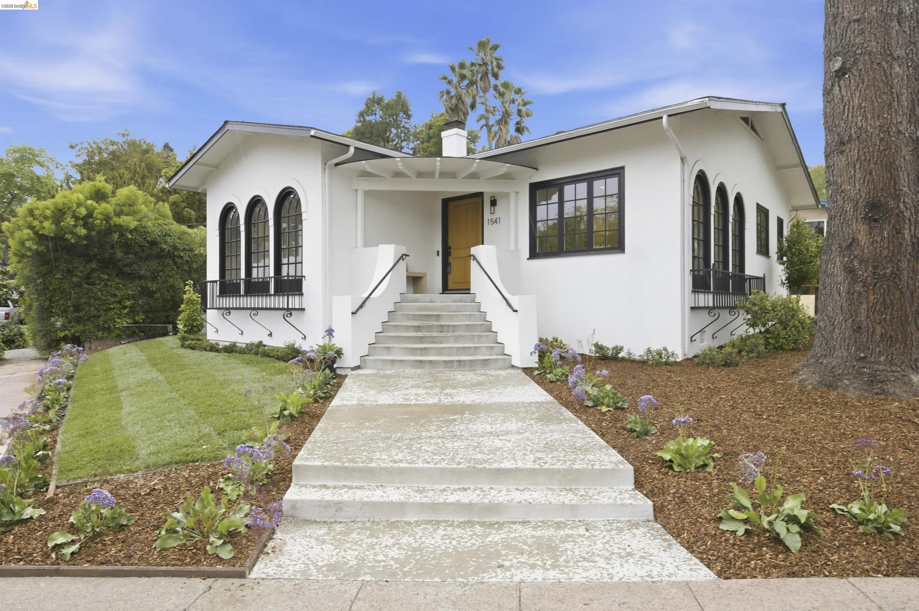 Detail Gallery Image 42 of 43 For 1541 Grand Ave, Piedmont,  CA 94611 - 3 Beds | 2 Baths