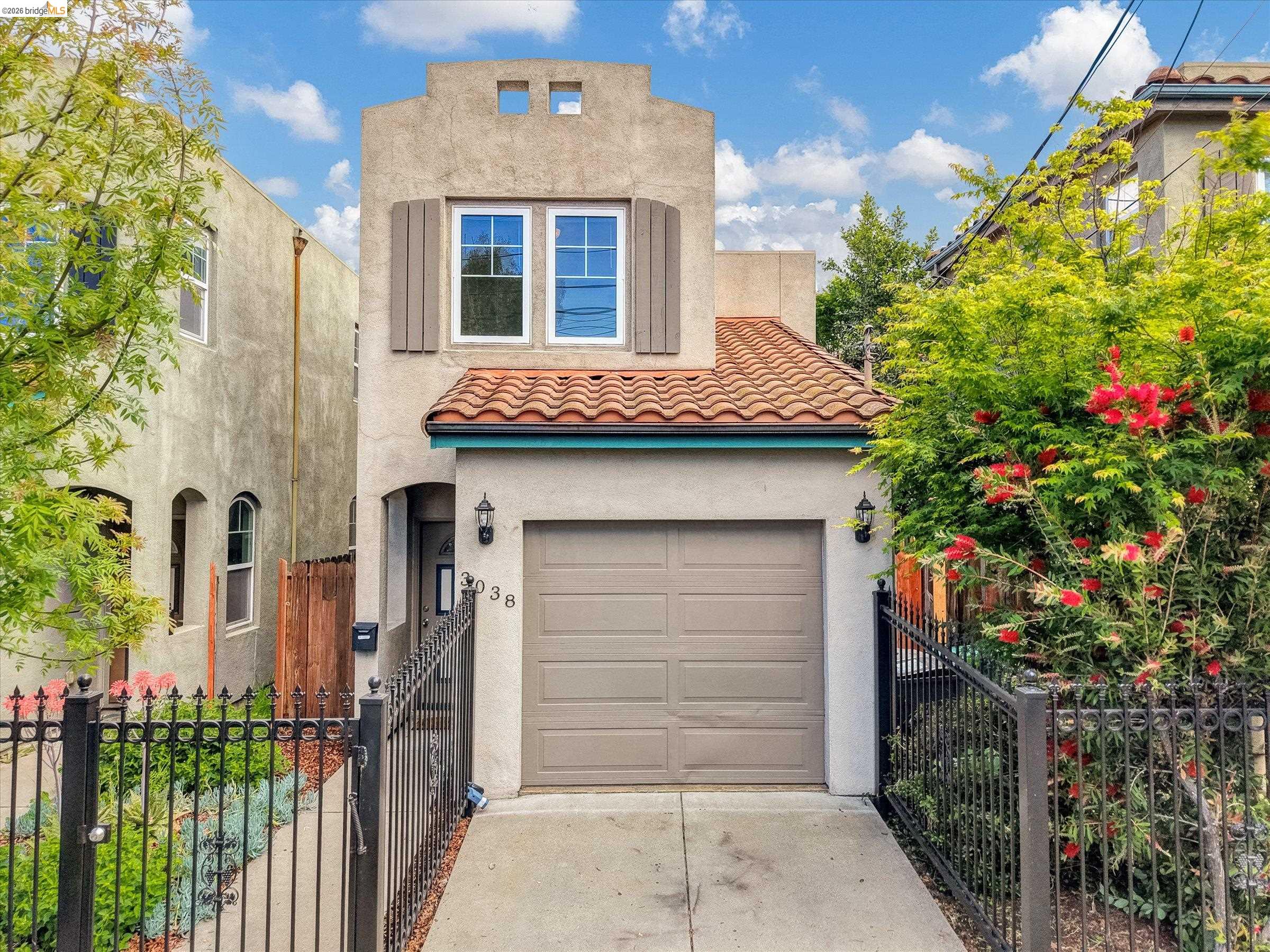 Detail Gallery Image 22 of 31 For 3038 E 18th St, Oakland,  CA 94601 - 2 Beds | 1/1 Baths