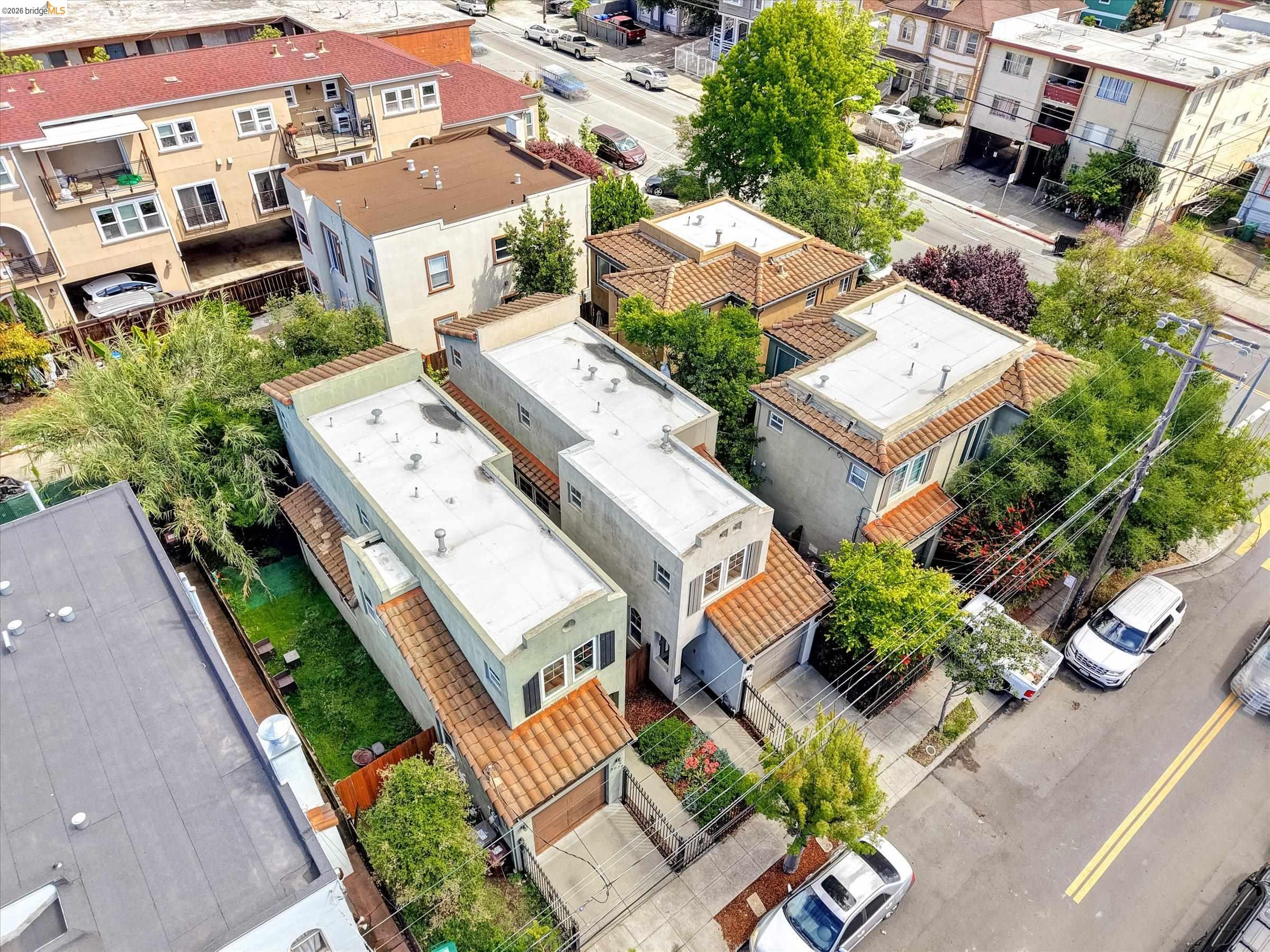 Detail Gallery Image 25 of 31 For 3038 E 18th St, Oakland,  CA 94601 - 2 Beds | 1/1 Baths