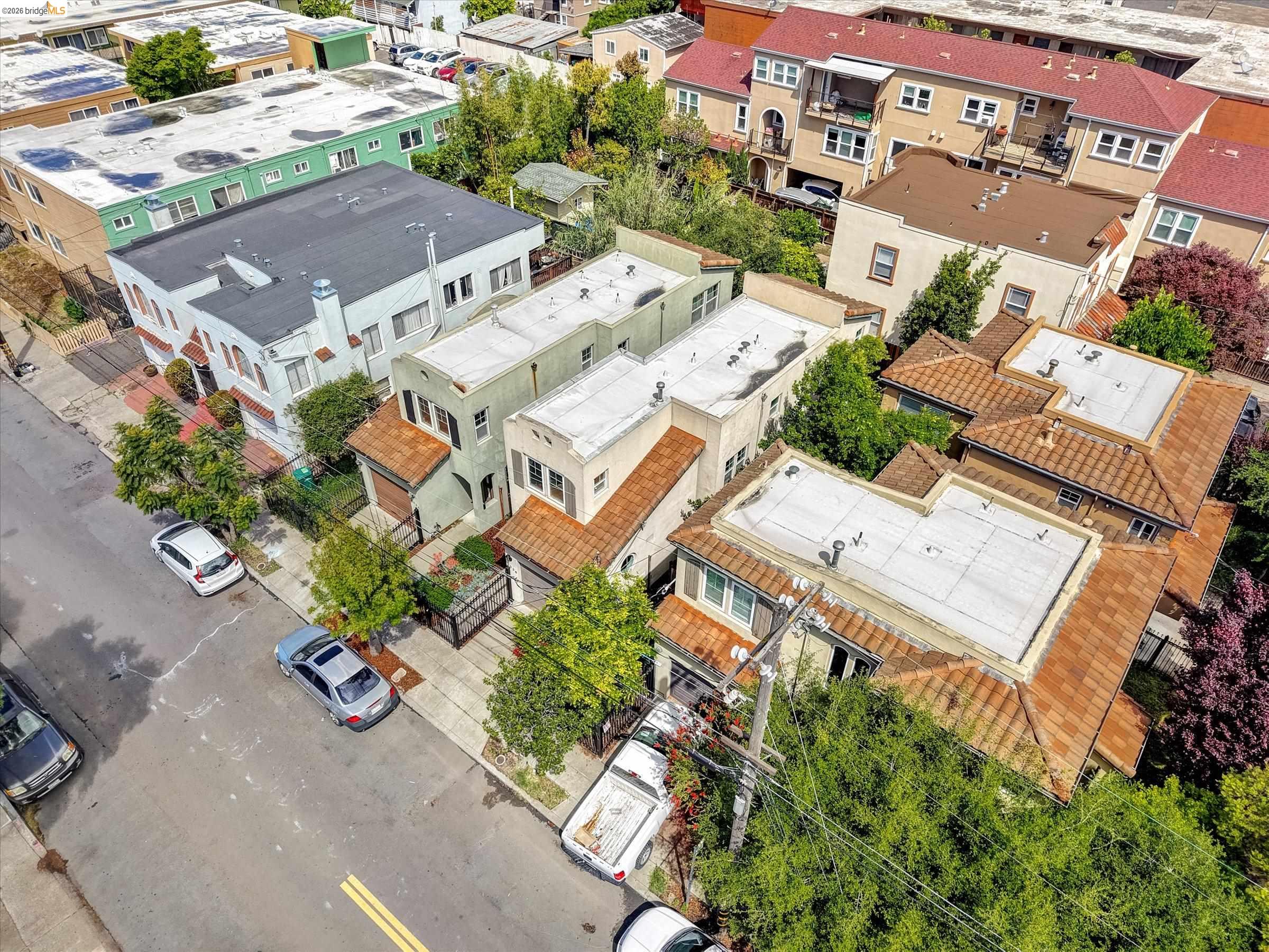 Detail Gallery Image 26 of 31 For 3038 E 18th St, Oakland,  CA 94601 - 2 Beds | 1/1 Baths