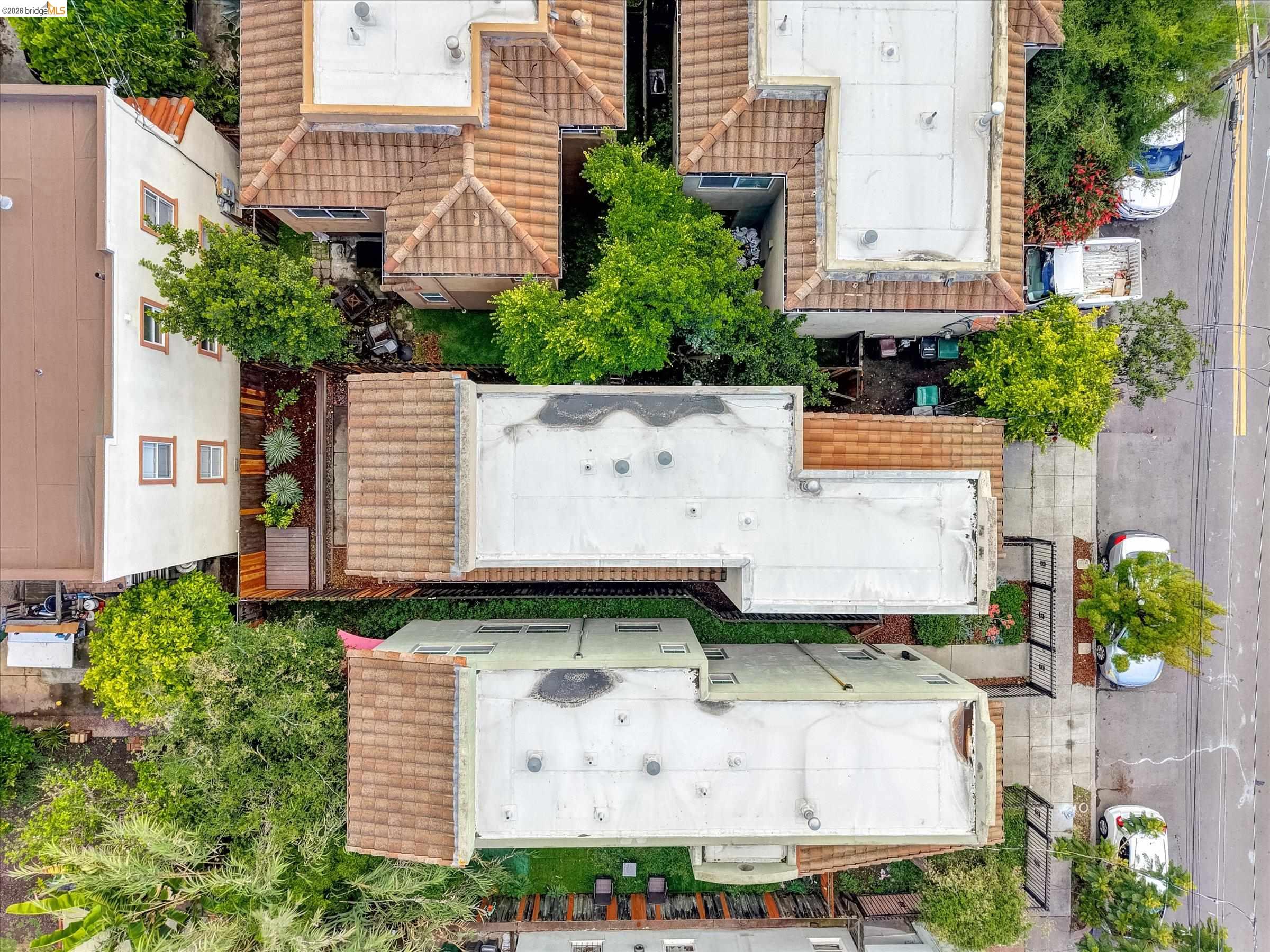 Detail Gallery Image 27 of 31 For 3038 E 18th St, Oakland,  CA 94601 - 2 Beds | 1/1 Baths