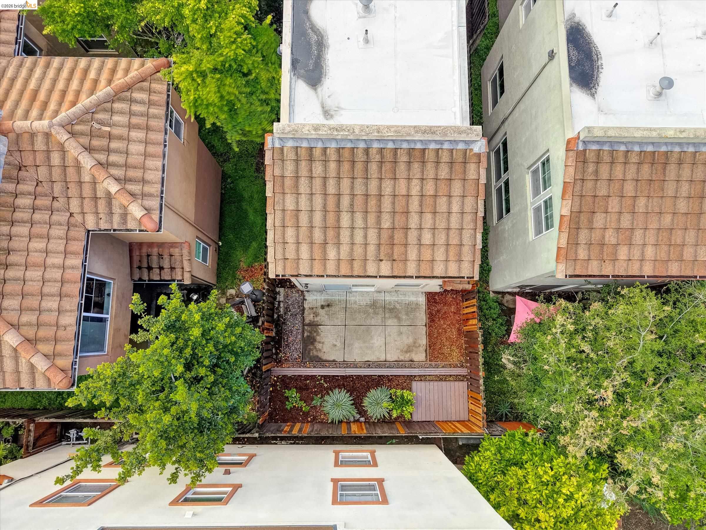 Detail Gallery Image 28 of 31 For 3038 E 18th St, Oakland,  CA 94601 - 2 Beds | 1/1 Baths